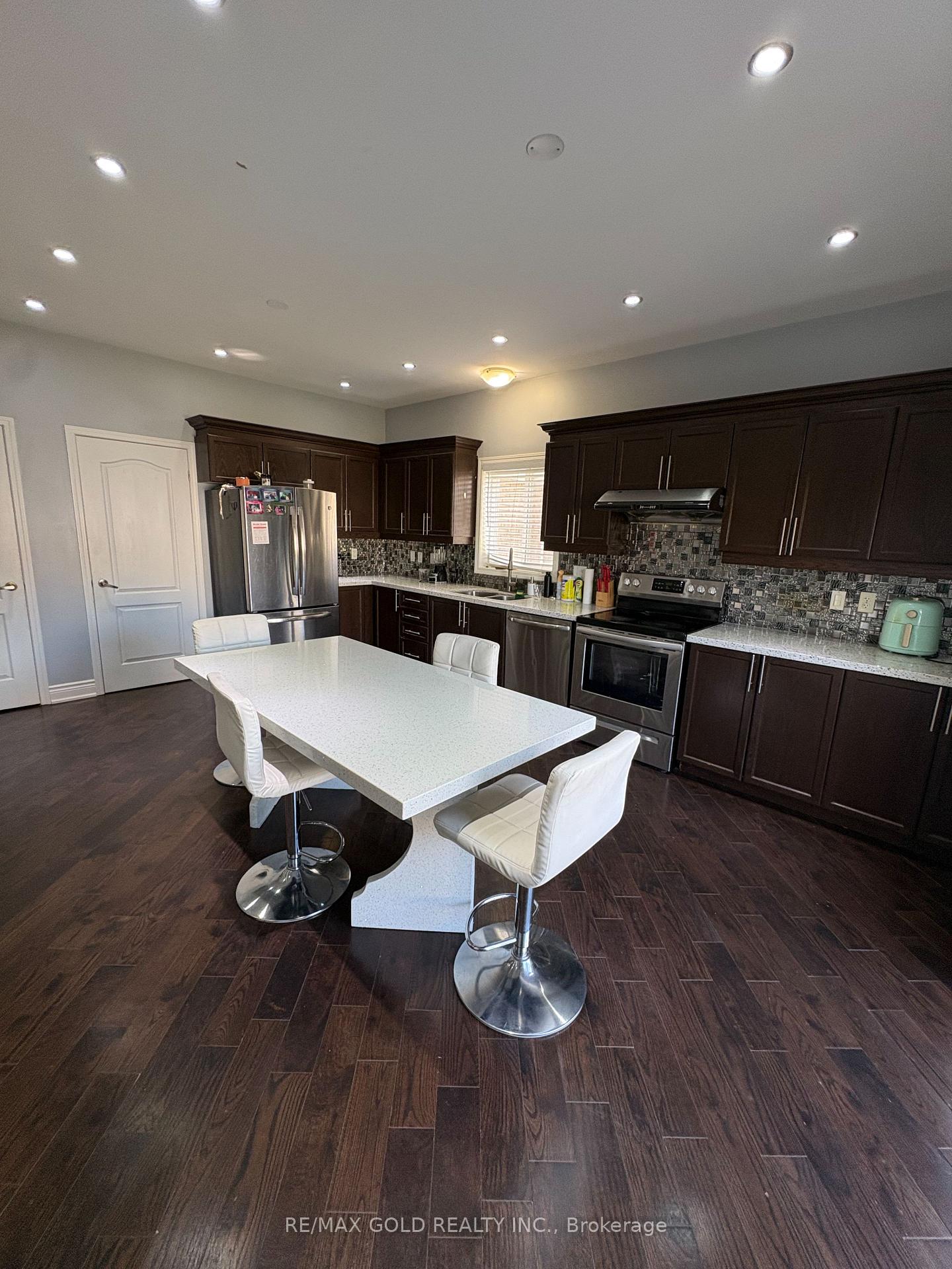 Photo 9 of 2199 Batters Loop Street, Innisfil, Alcona — HOMEH