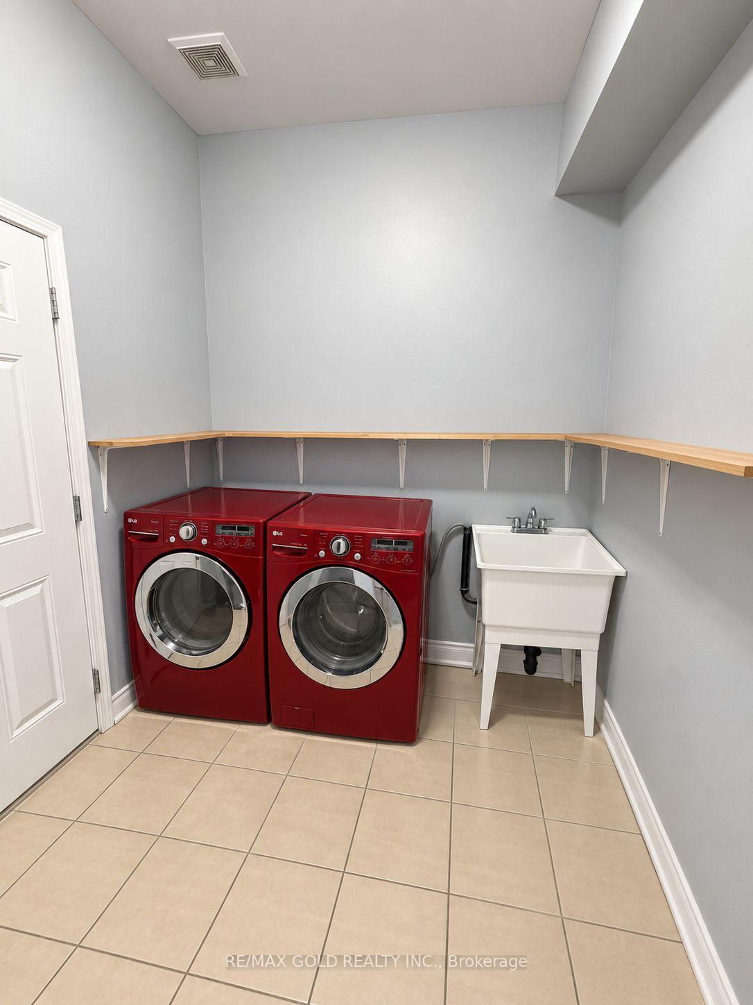 Photo 10 of 2199 Batters Loop Street, Innisfil, Alcona — HOMEH