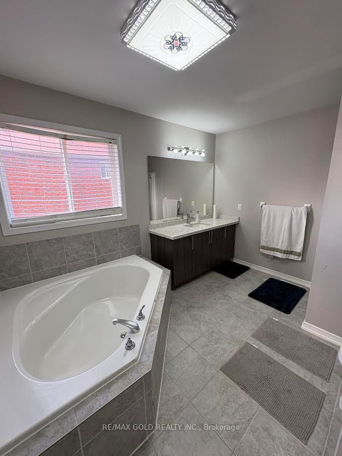 Photo 18 of 2199 Batters Loop Street, Innisfil, Alcona — HOMEH