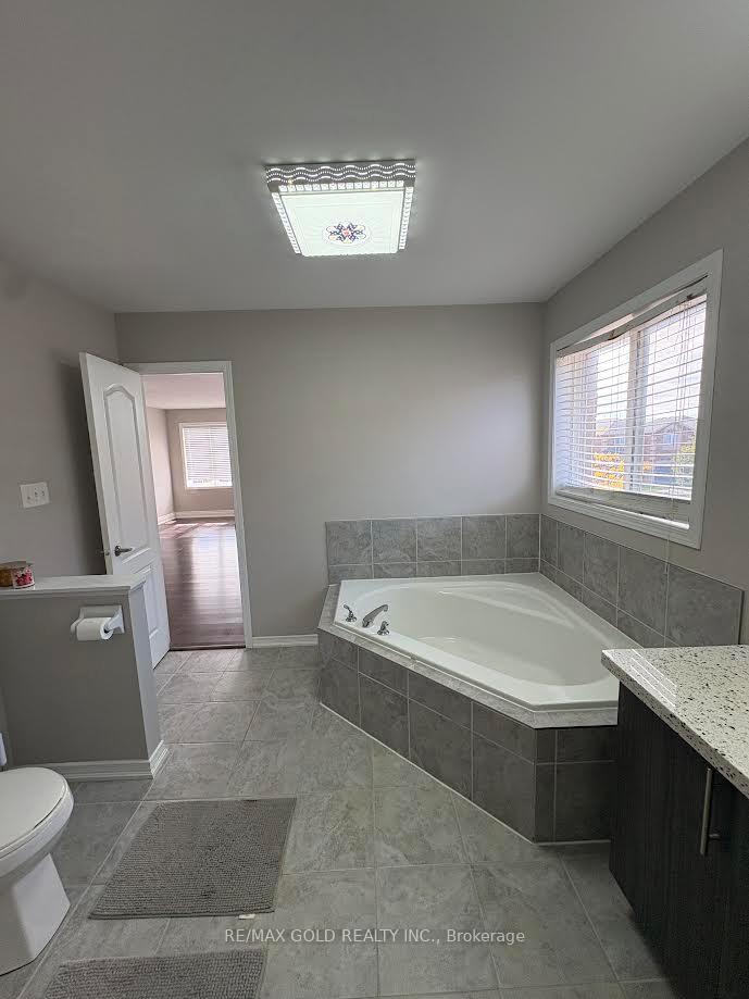 Photo 19 of 2199 Batters Loop Street, Innisfil, Alcona — HOMEH