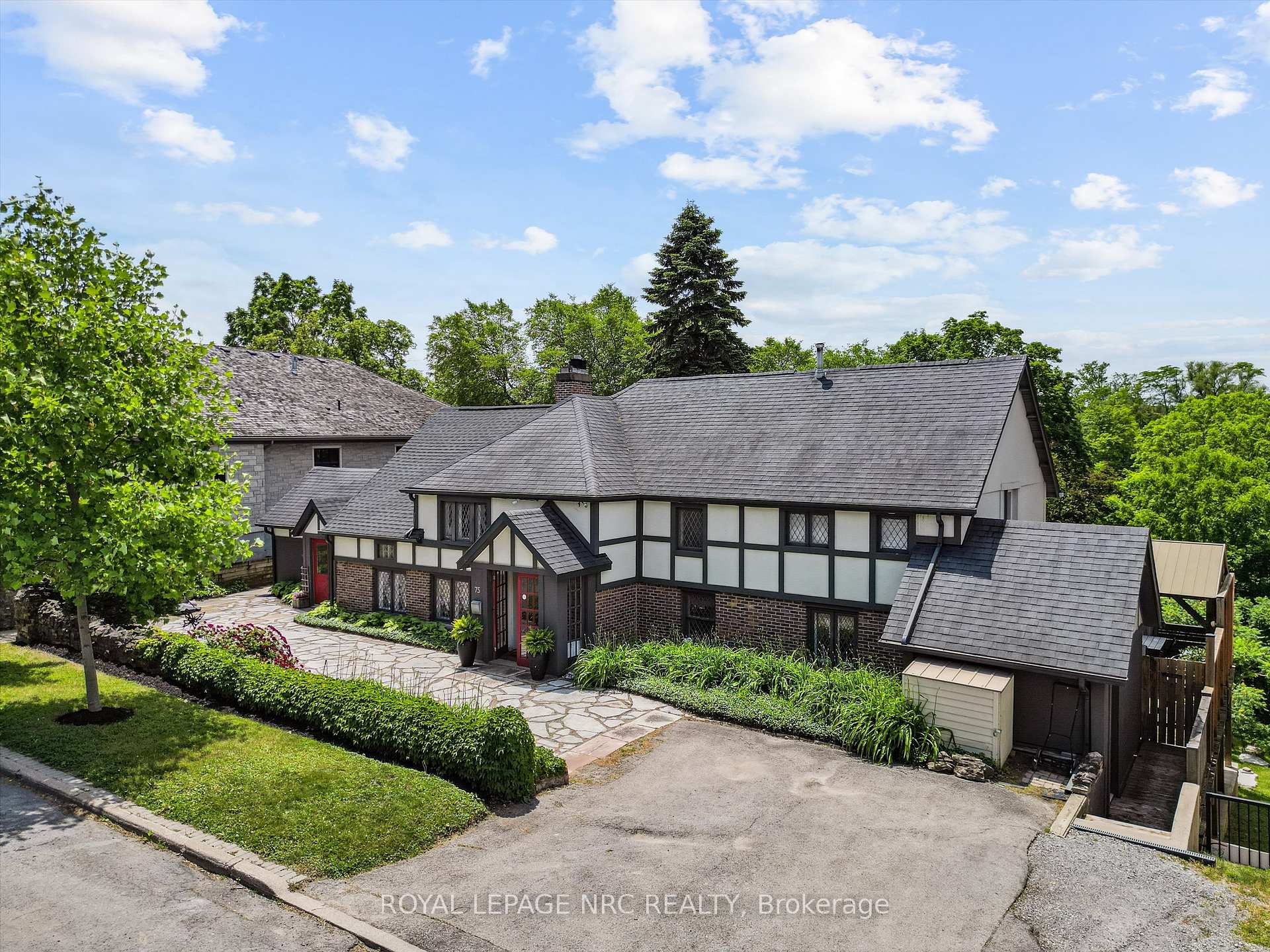 Photo 4 of 75 Yates Street, St. Catharines, Downtown — HOMEH
