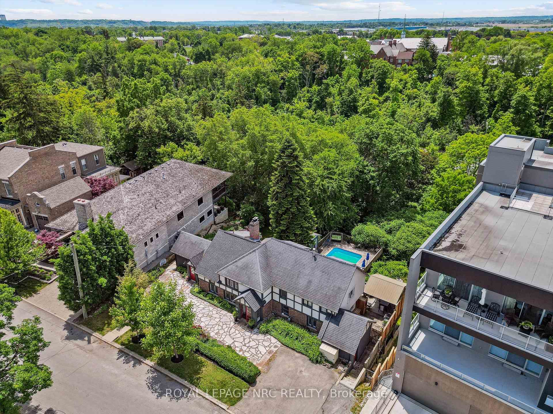 Photo 5 of 75 Yates Street, St. Catharines, Downtown — HOMEH