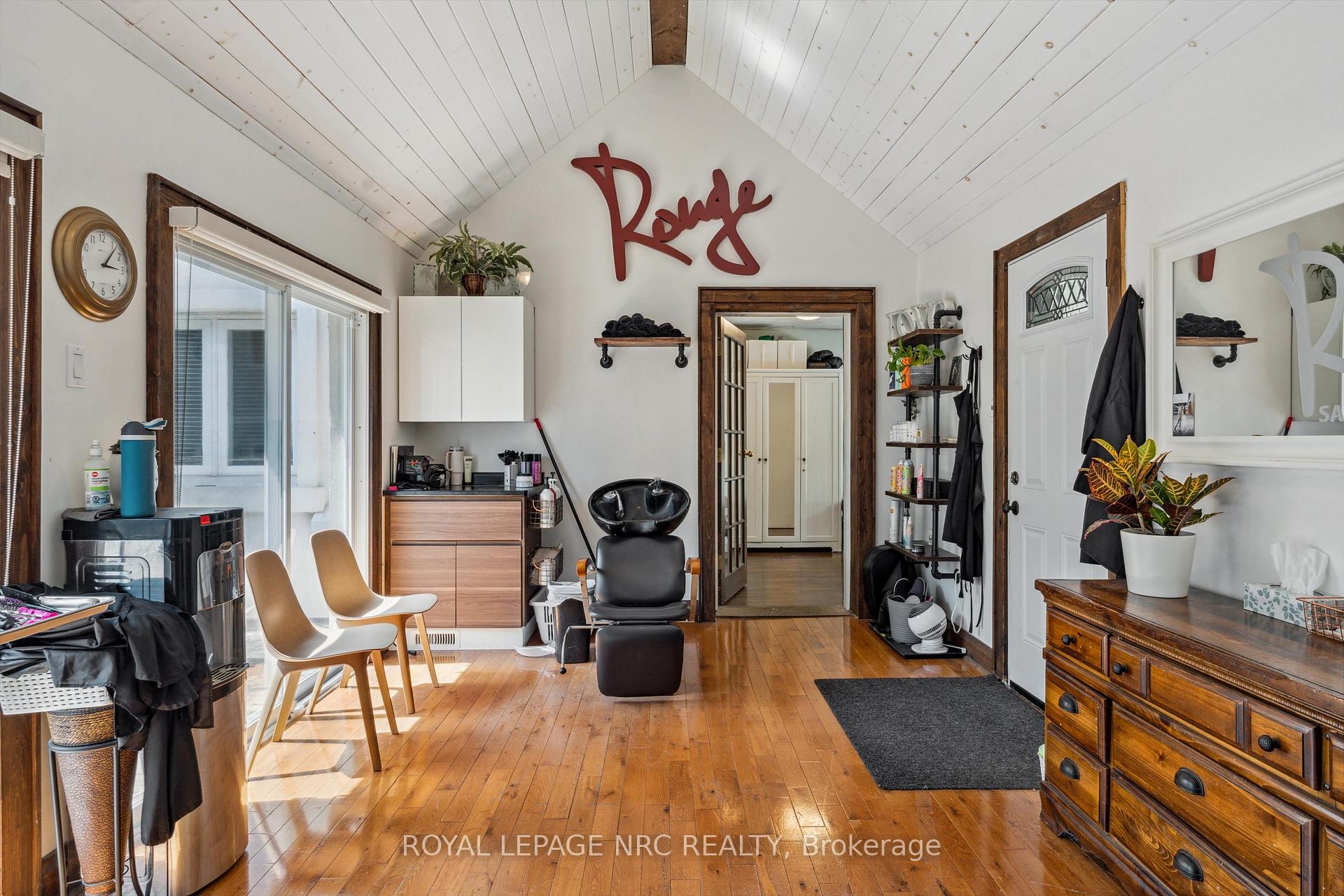 Photo 16 of 75 Yates Street, St. Catharines, Downtown — HOMEH
