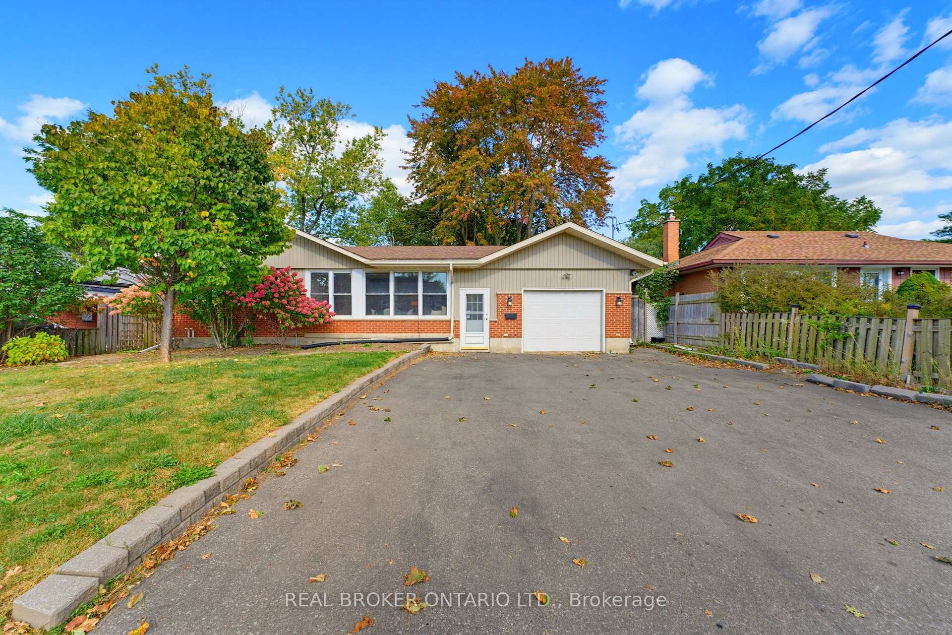 Photo 1 of 300 Westmount Road E, Kitchener, Meinzinger — HOMEH