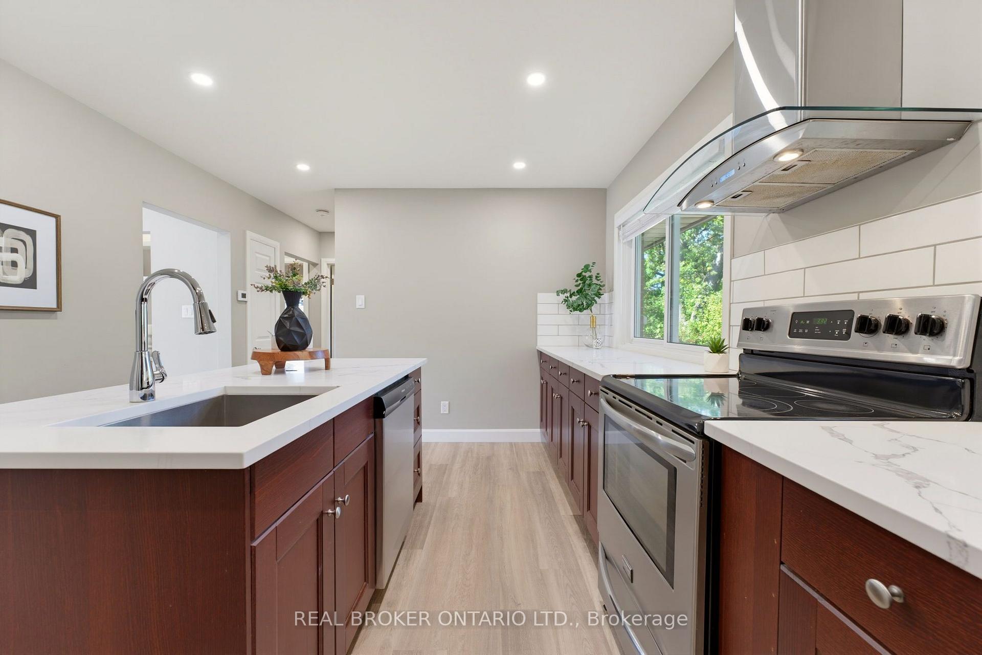 Photo 14 of 300 Westmount Road E, Kitchener, Meinzinger — HOMEH