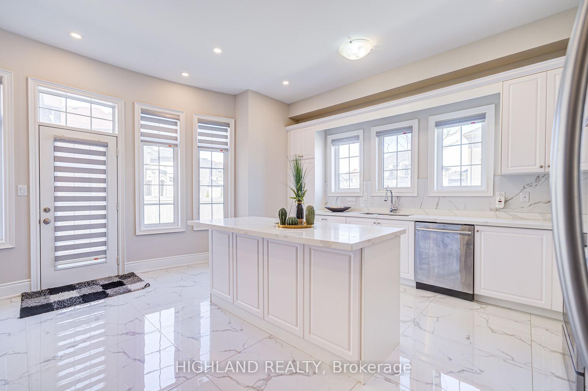 Photo 8 of 425 Threshing Mill Boulevard, Oakville, Joshua Meadows — HOMEH