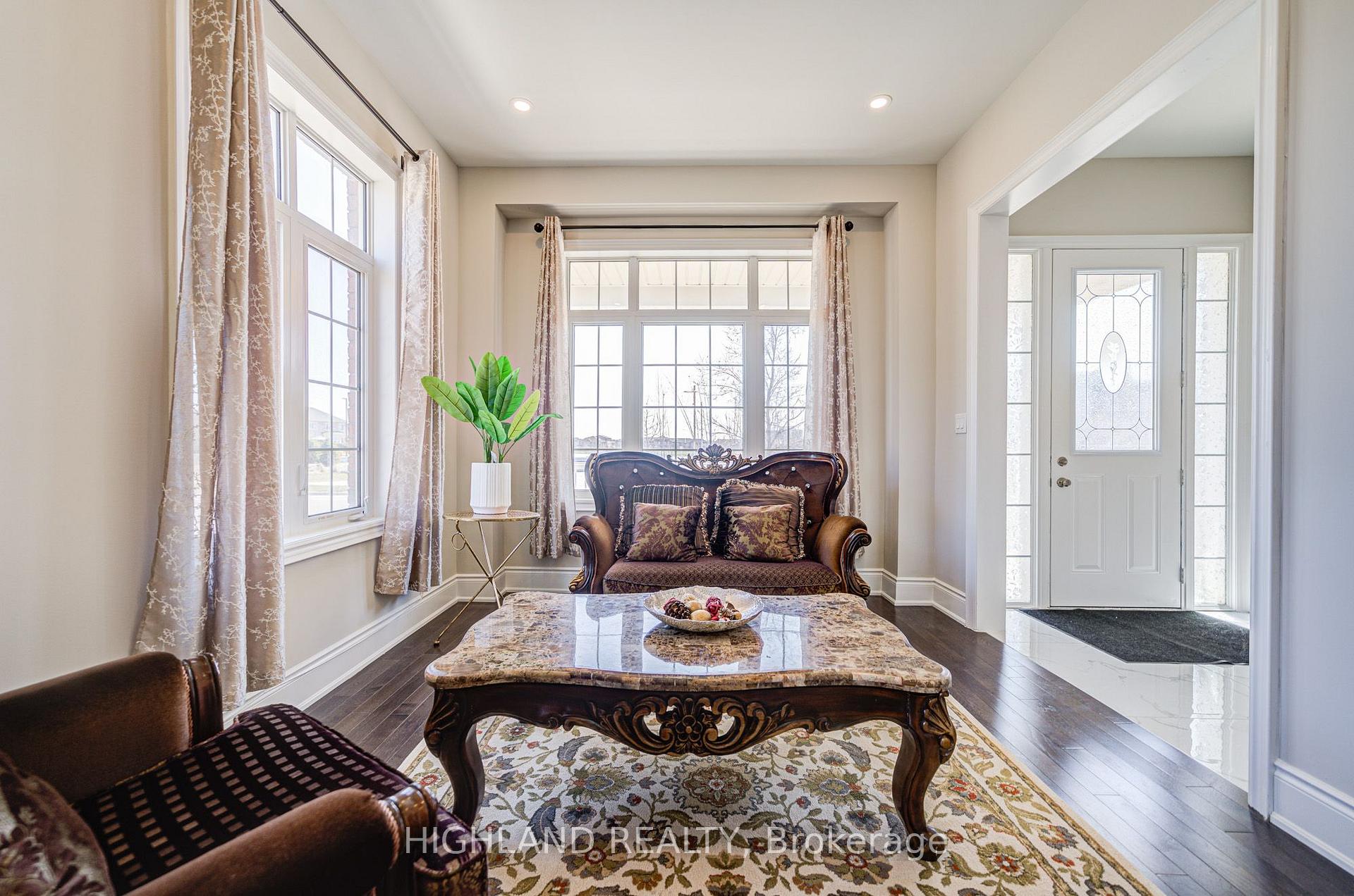 Photo 17 of 425 Threshing Mill Boulevard, Oakville, Joshua Meadows — HOMEH