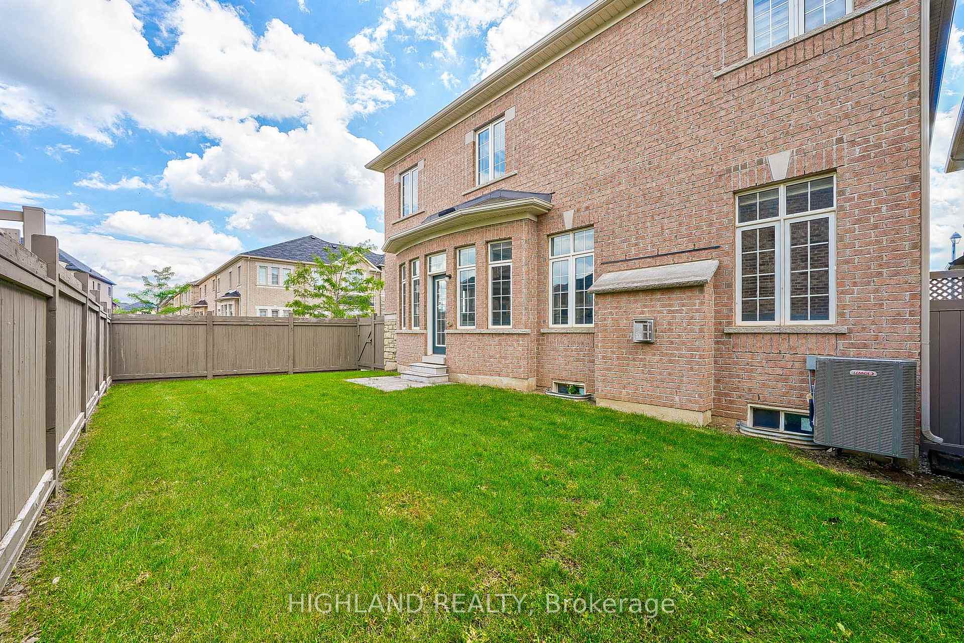 Photo 36 of 425 Threshing Mill Boulevard, Oakville, Joshua Meadows — HOMEH