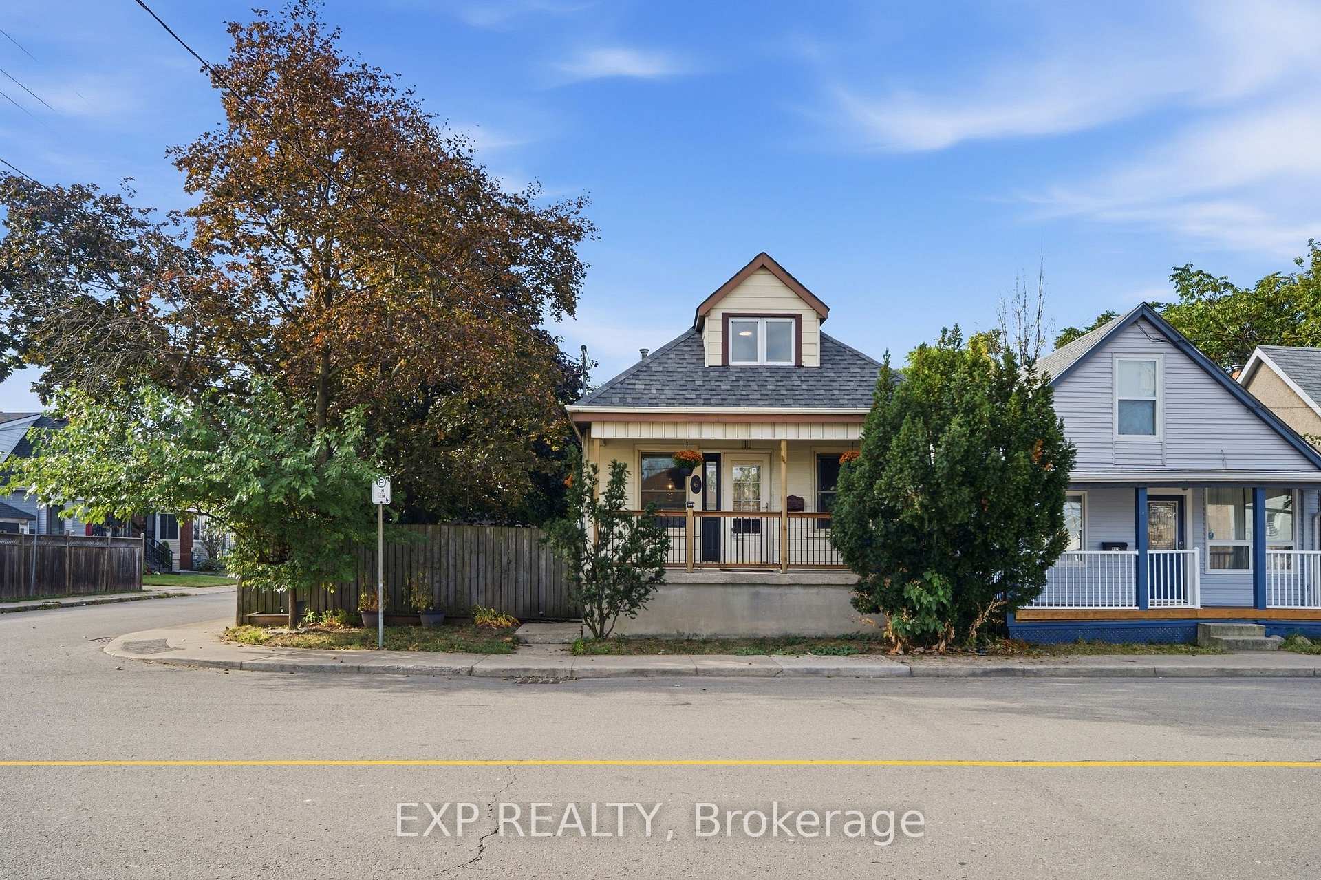 Photo 4 of 264 Britannia Avenue, Hamilton, Homeside — HOMEH