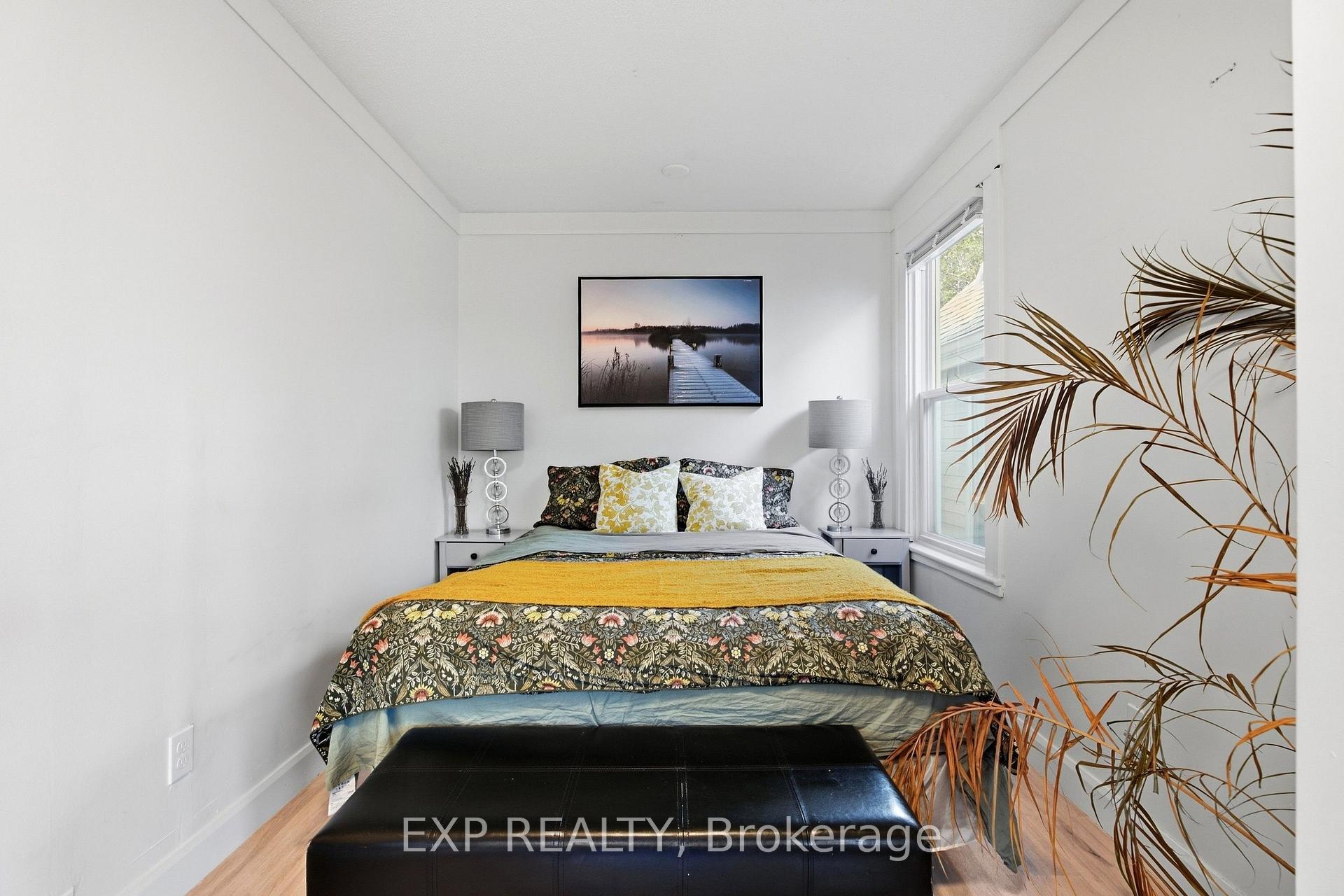 Photo 13 of 264 Britannia Avenue, Hamilton, Homeside — HOMEH