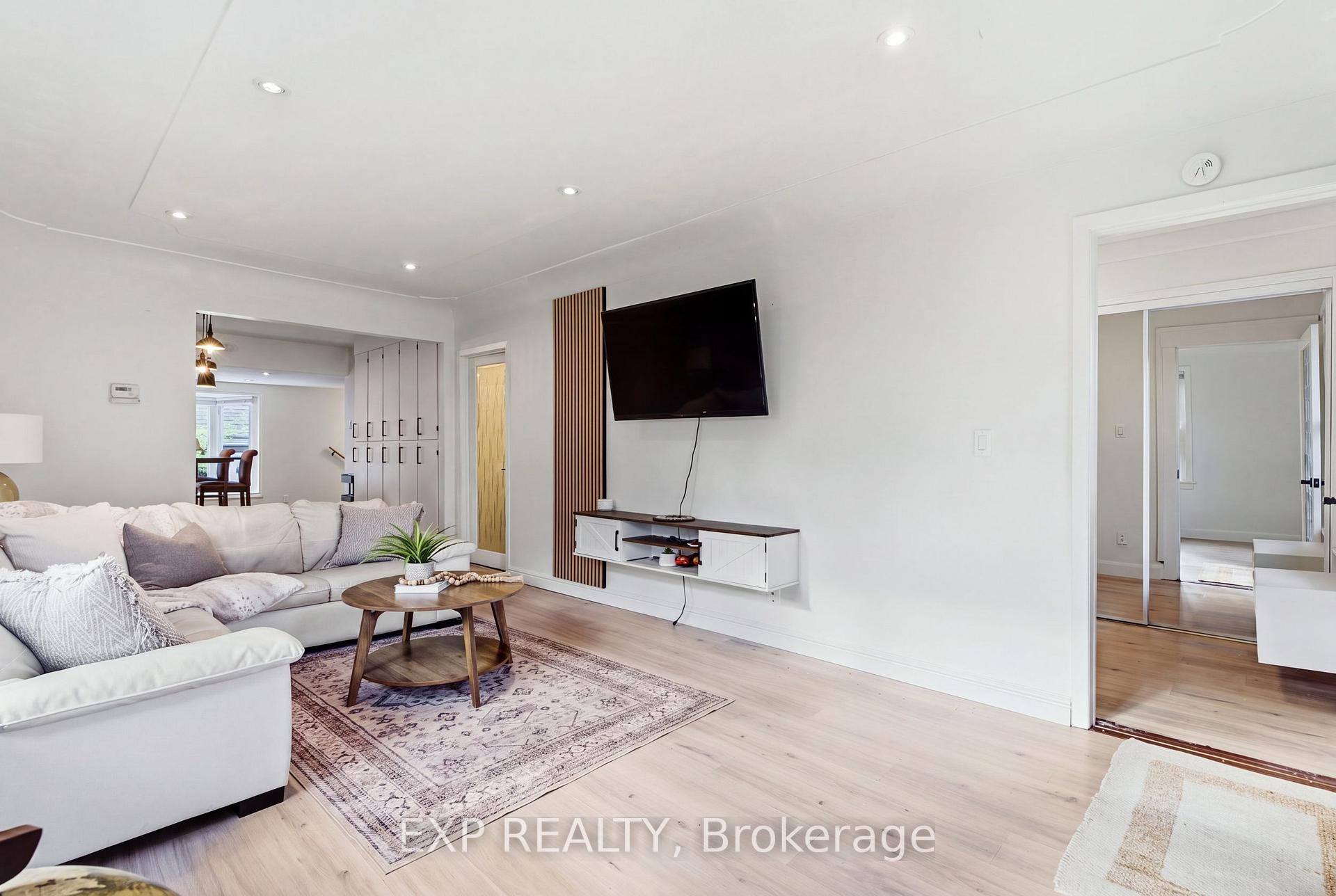 Photo 14 of 264 Britannia Avenue, Hamilton, Homeside — HOMEH