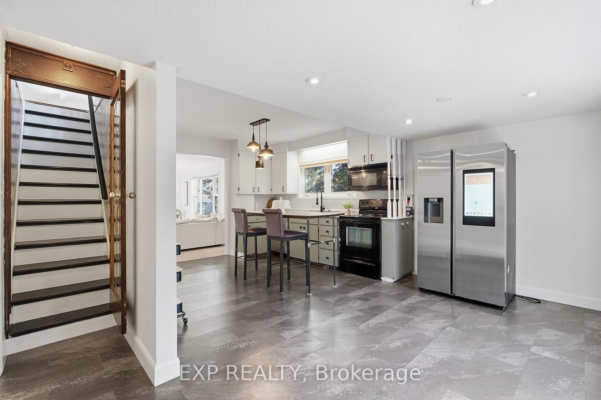 Photo 18 of 264 Britannia Avenue, Hamilton, Homeside — HOMEH