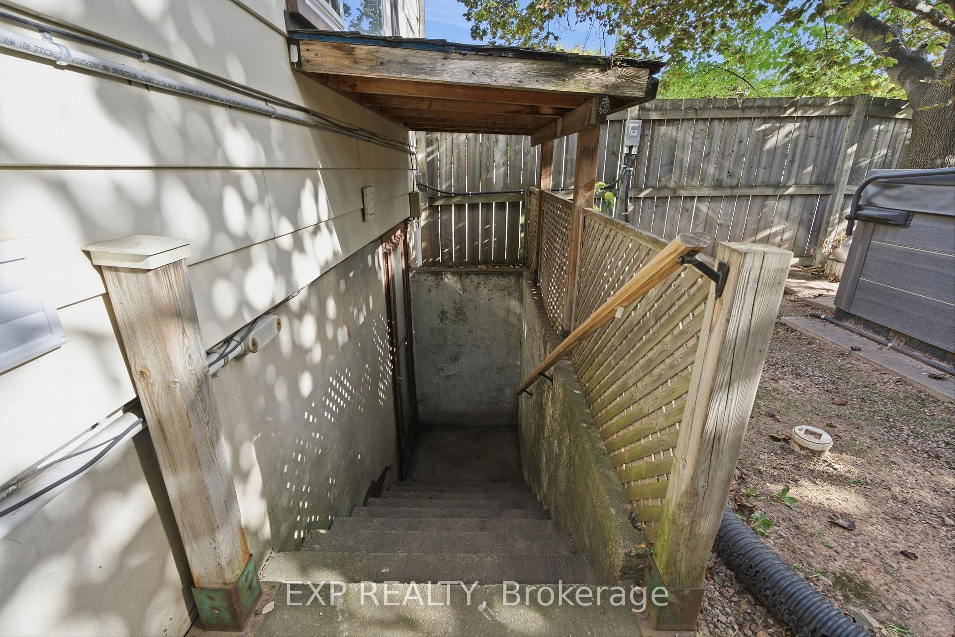 Photo 34 of 264 Britannia Avenue, Hamilton, Homeside — HOMEH