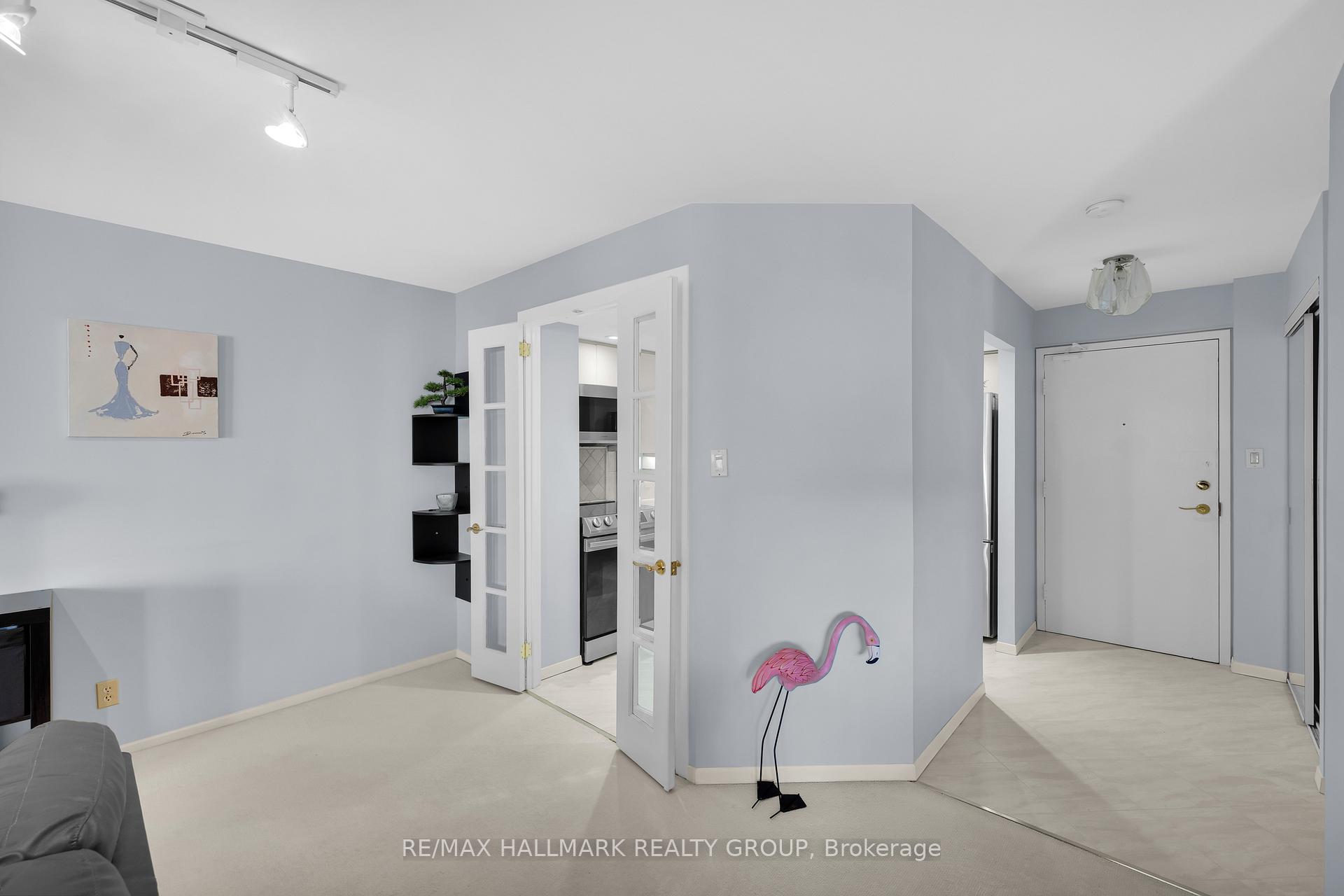 Photo 8 of Unit 810, 151 Bay Street, Ottawa, Ottawa Centre — HOMEH