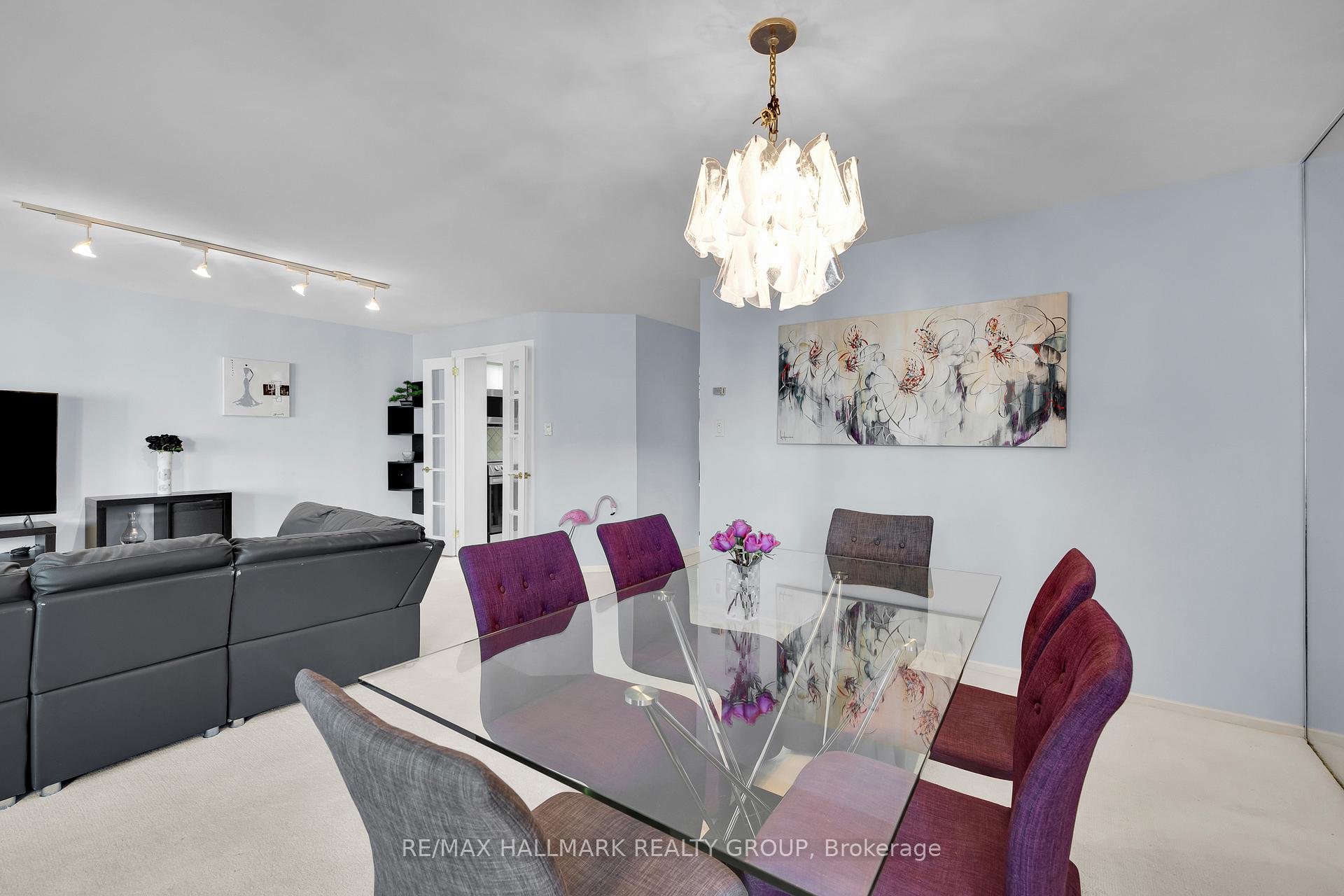Photo 14 of Unit 810, 151 Bay Street, Ottawa, Ottawa Centre — HOMEH