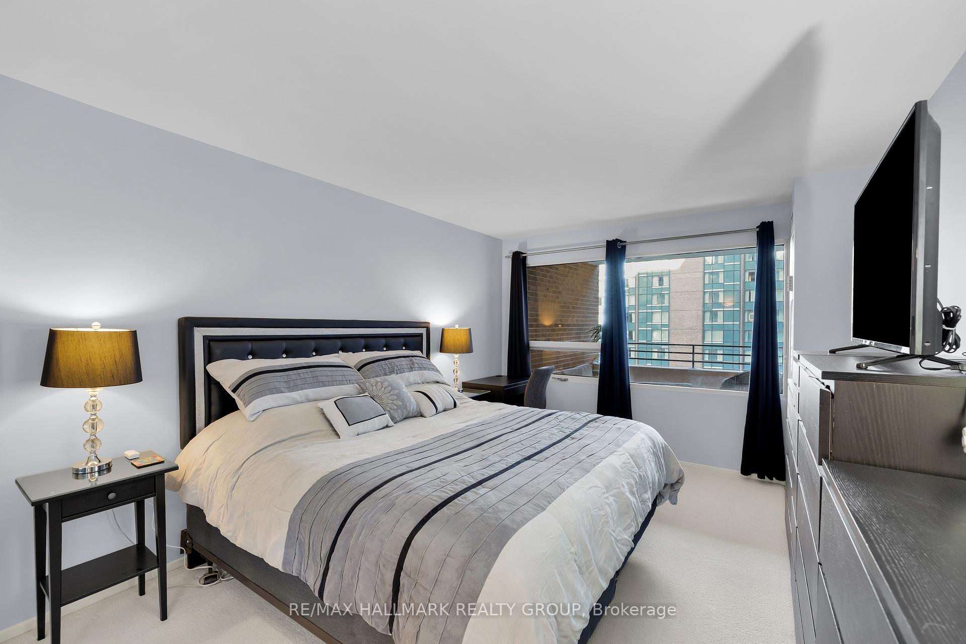 Photo 16 of Unit 810, 151 Bay Street, Ottawa, Ottawa Centre — HOMEH