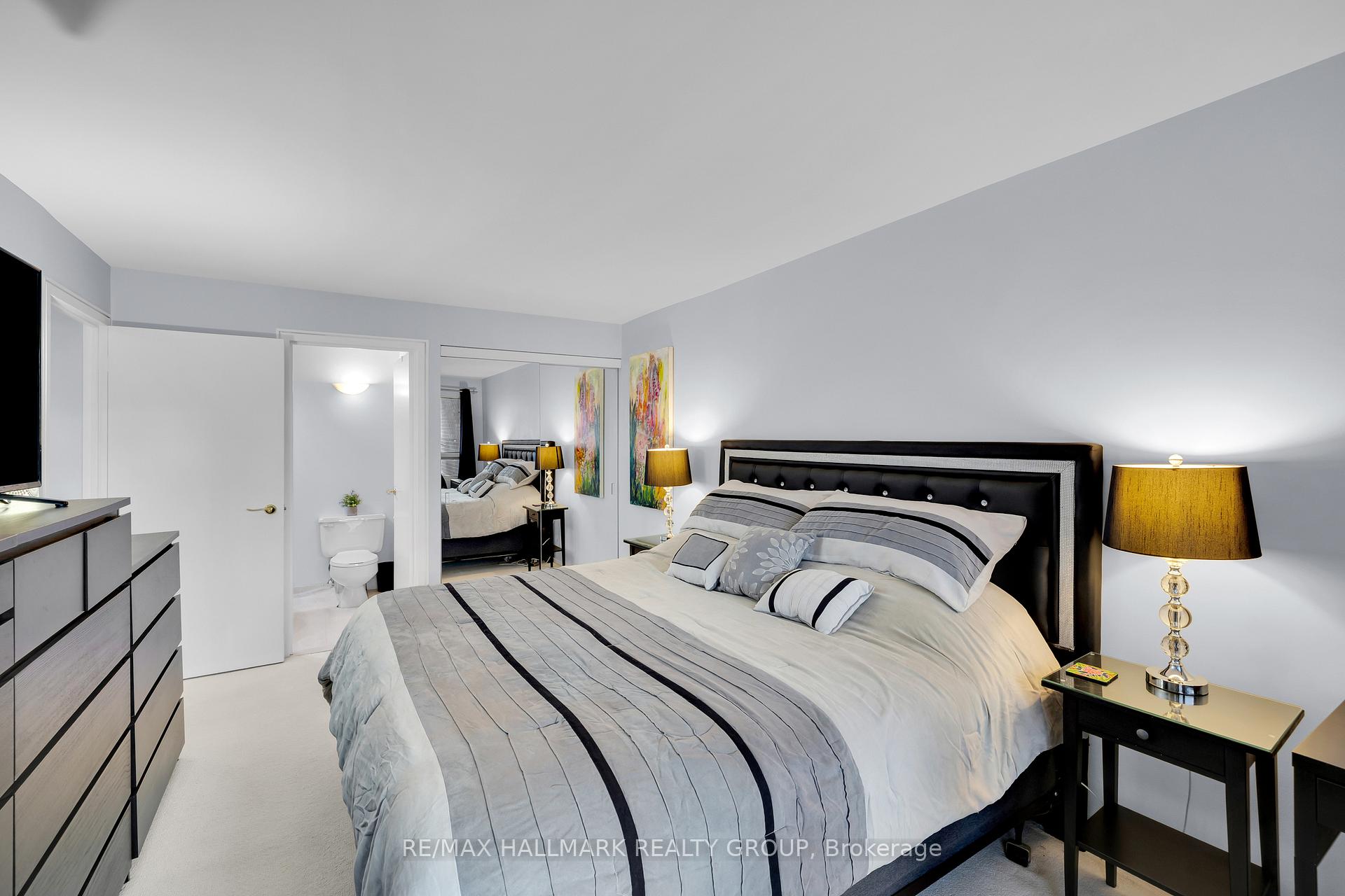 Photo 17 of Unit 810, 151 Bay Street, Ottawa, Ottawa Centre — HOMEH