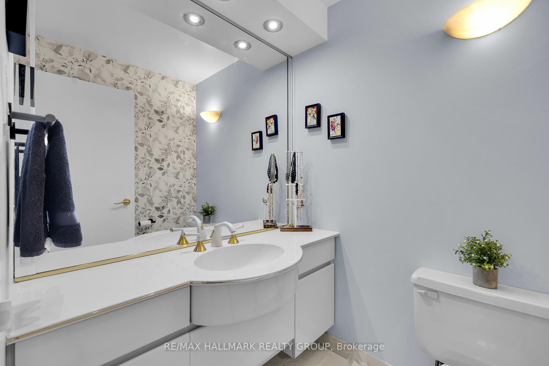 Photo 18 of Unit 810, 151 Bay Street, Ottawa, Ottawa Centre — HOMEH