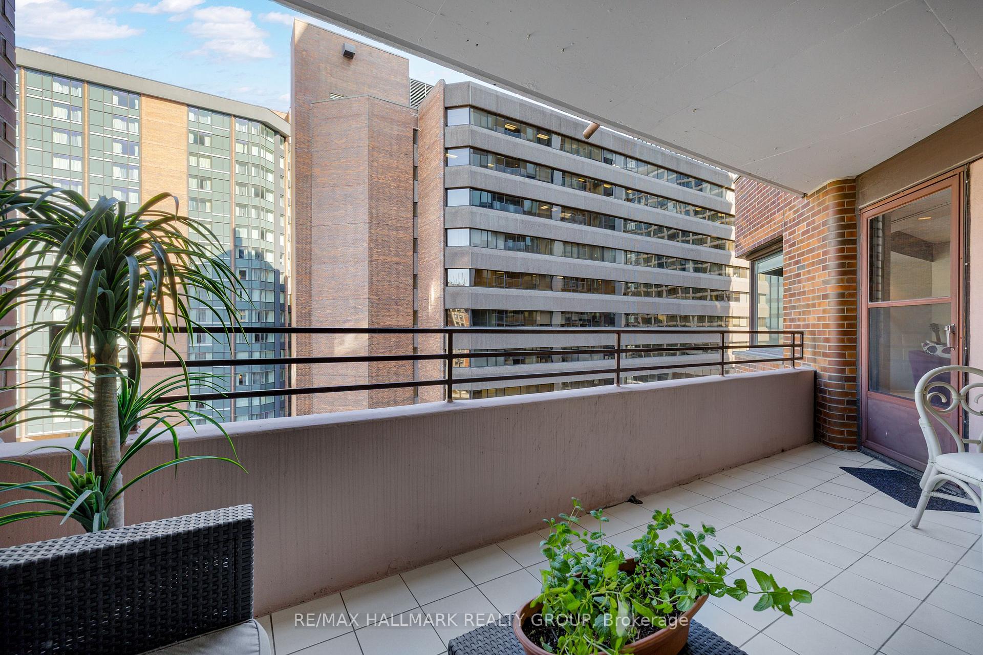 Photo 20 of Unit 810, 151 Bay Street, Ottawa, Ottawa Centre — HOMEH