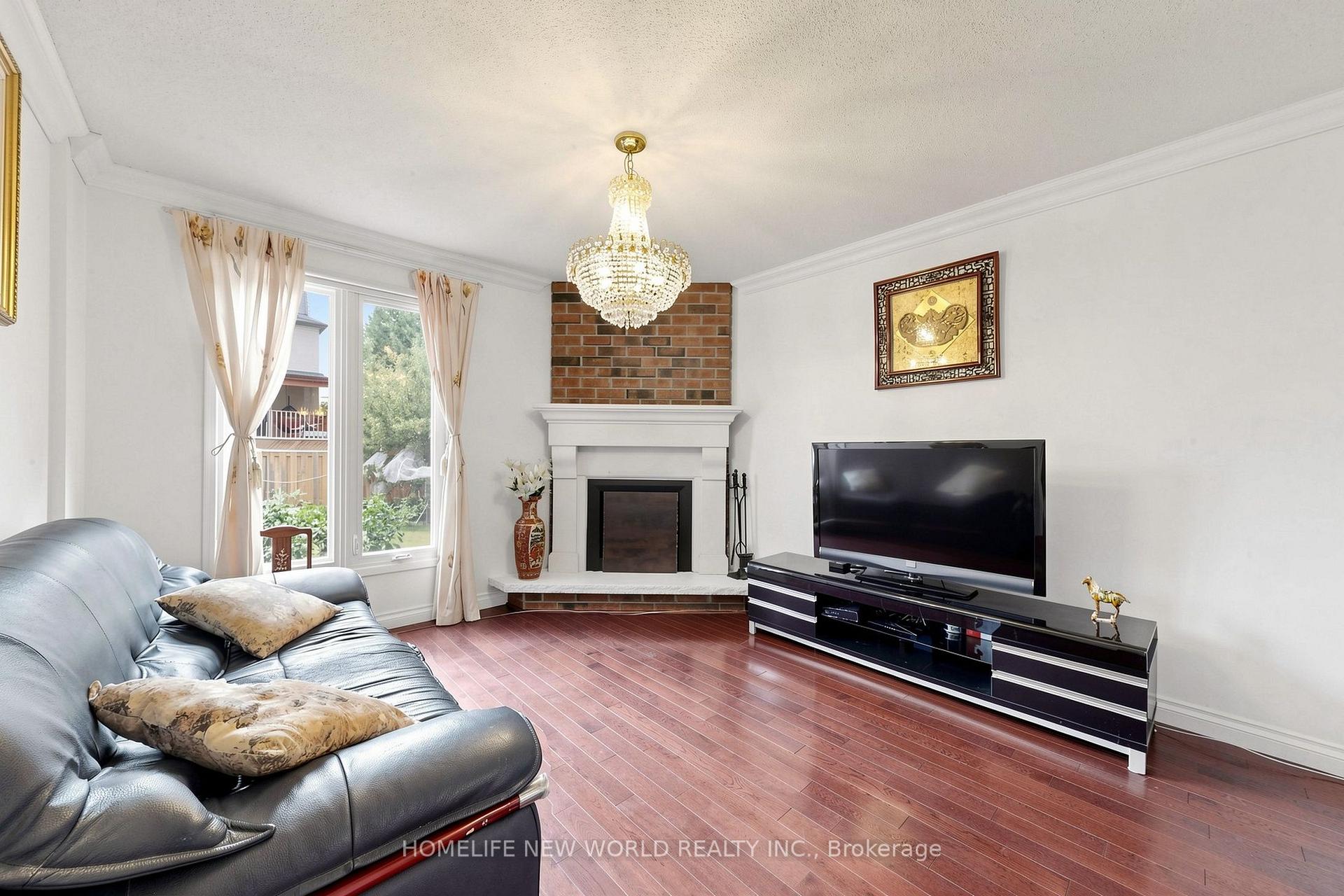 Photo 8 of 65 Tangmere Crescent, Markham, Milliken Mills East — HOMEH