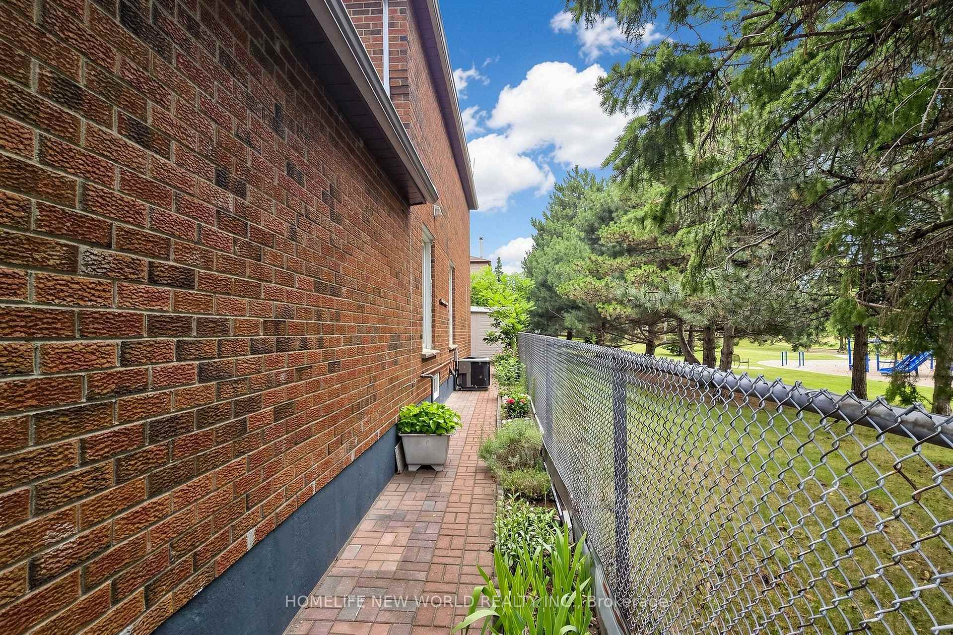 Photo 35 of 65 Tangmere Crescent, Markham, Milliken Mills East — HOMEH