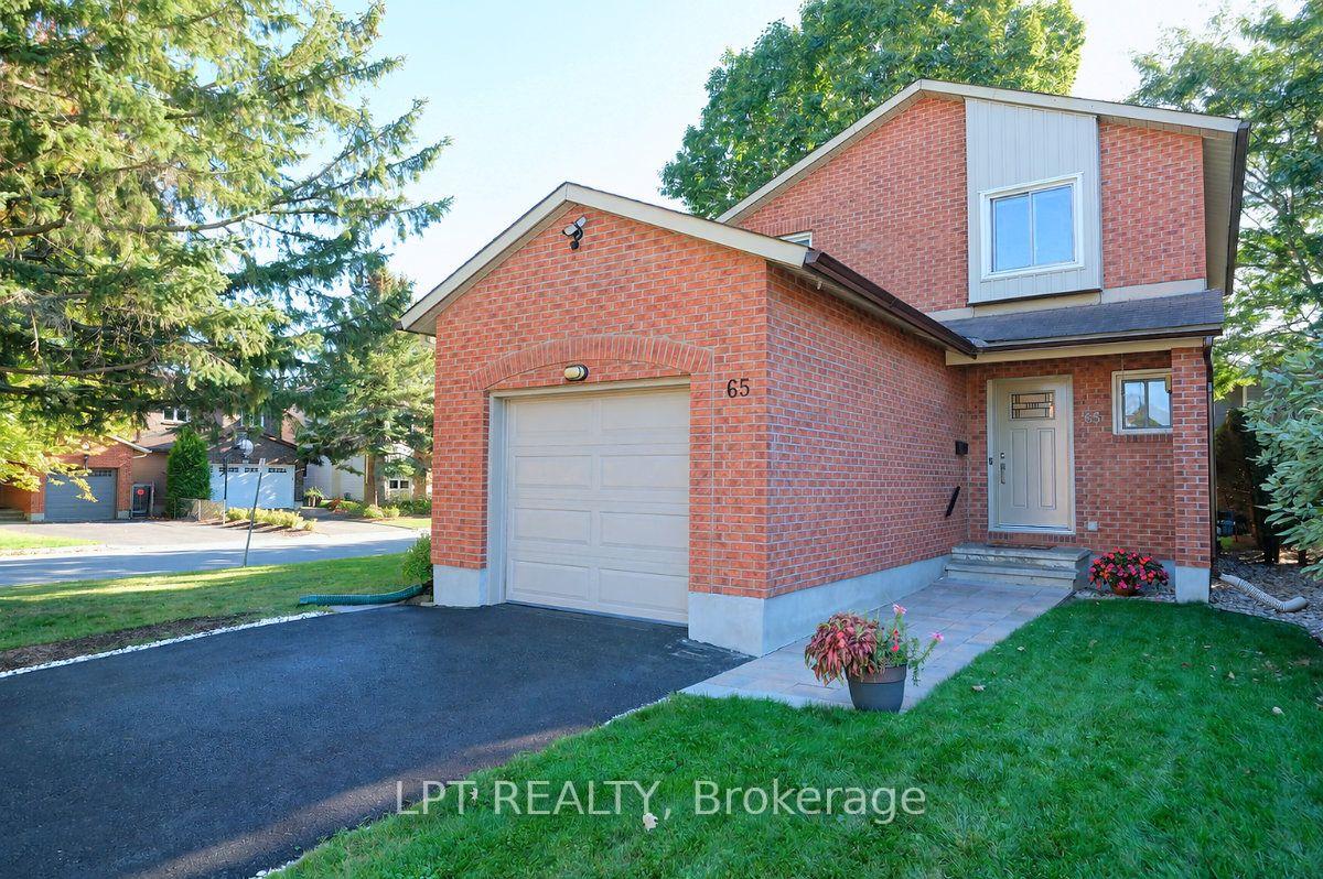 Photo 2 of 65 Coolspring Crescent, Ottawa, Borden Farm/Stewart Farm/Carleton Heights/Parkwood Hills — HOMEH