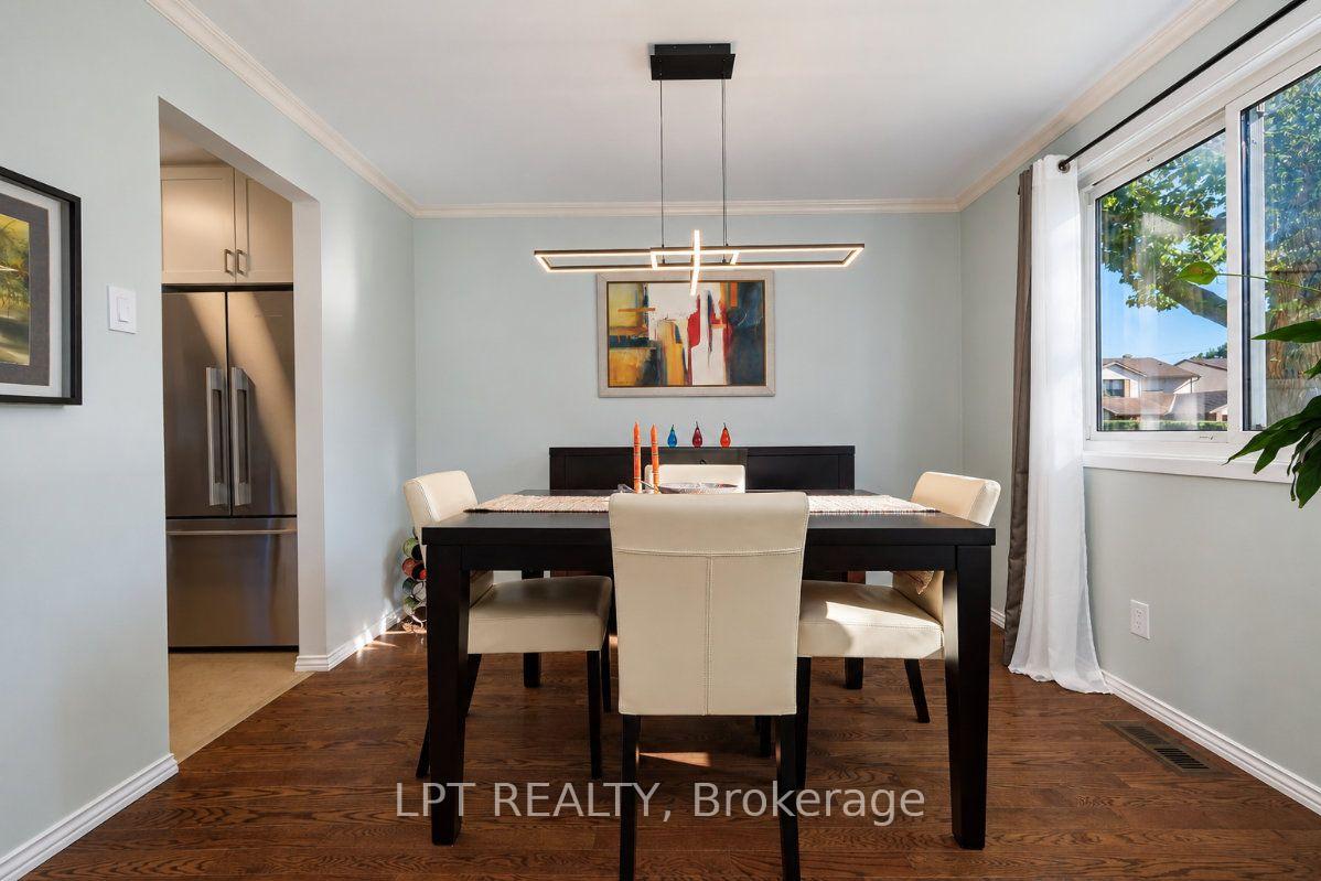 Photo 12 of 65 Coolspring Crescent, Ottawa, Borden Farm/Stewart Farm/Carleton Heights/Parkwood Hills — HOMEH