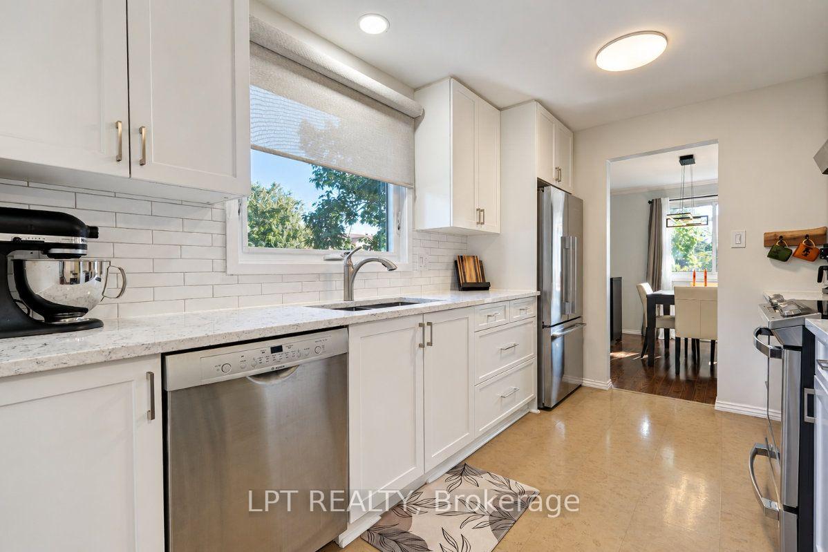 Photo 14 of 65 Coolspring Crescent, Ottawa, Borden Farm/Stewart Farm/Carleton Heights/Parkwood Hills — HOMEH
