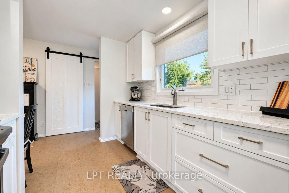 Photo 18 of 65 Coolspring Crescent, Ottawa, Borden Farm/Stewart Farm/Carleton Heights/Parkwood Hills — HOMEH