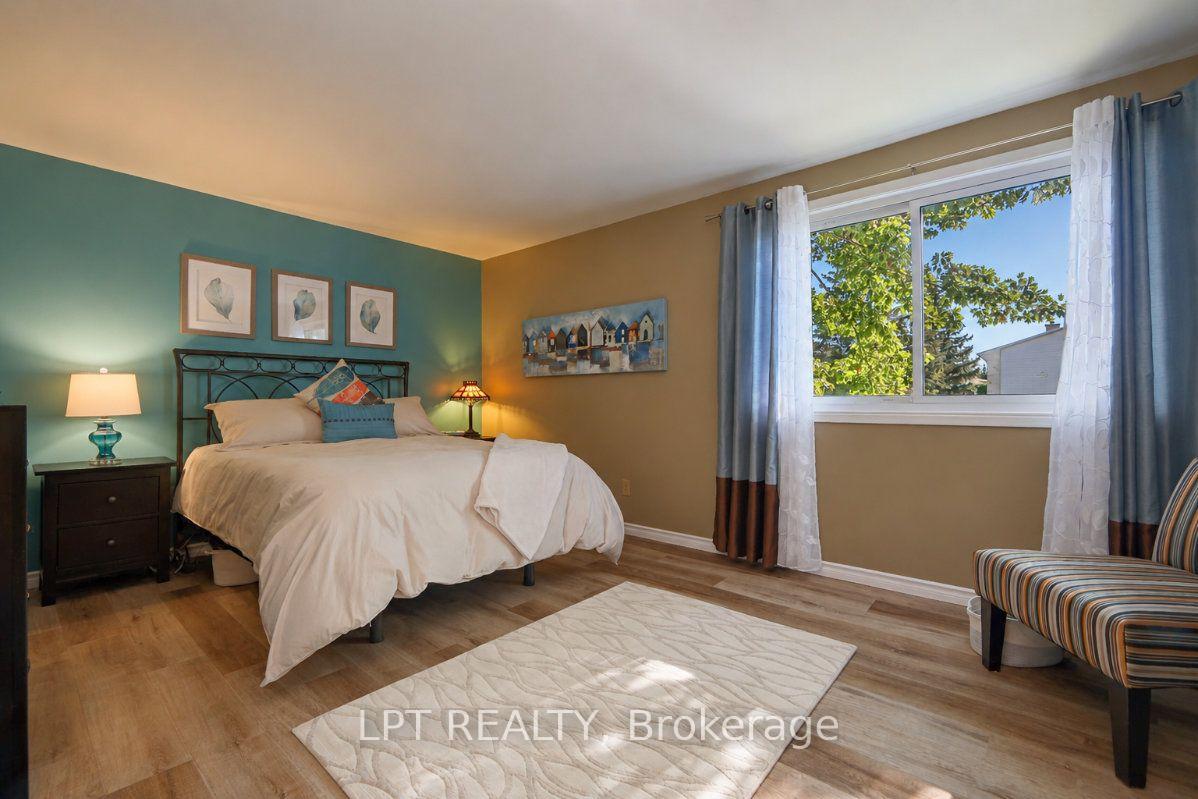 Photo 23 of 65 Coolspring Crescent, Ottawa, Borden Farm/Stewart Farm/Carleton Heights/Parkwood Hills — HOMEH