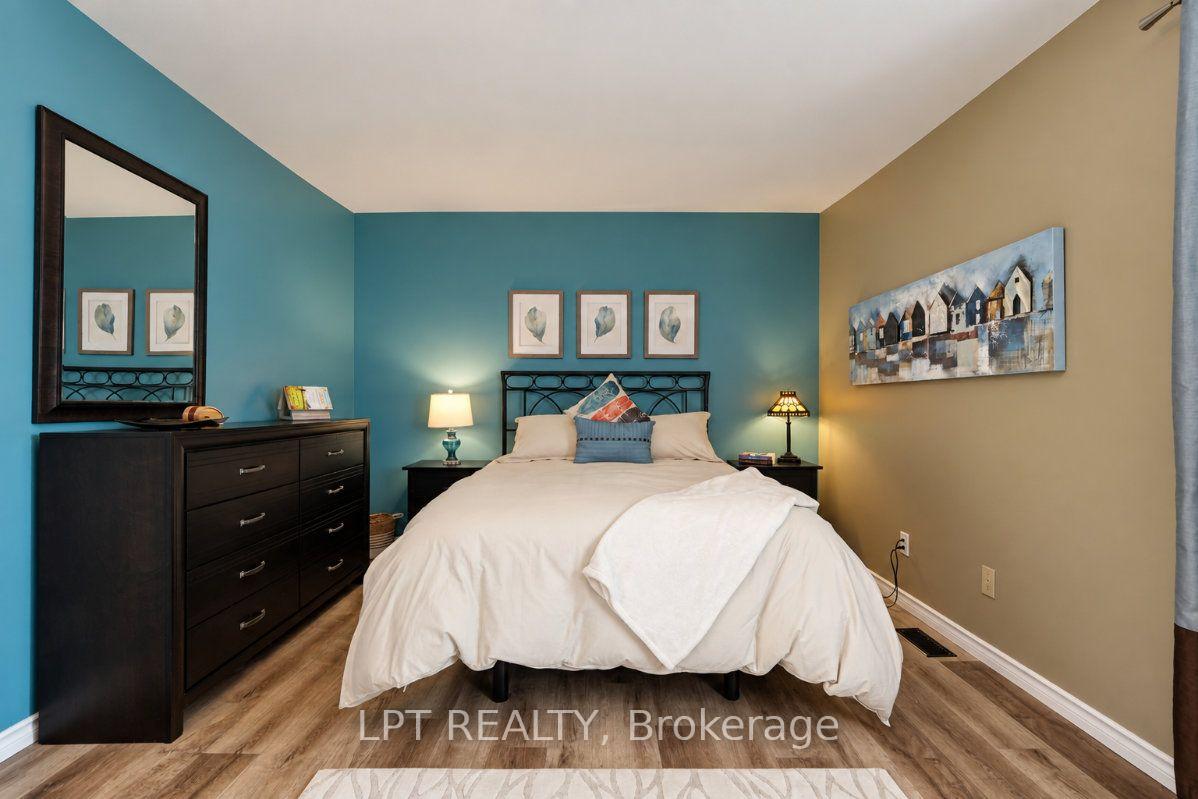 Photo 24 of 65 Coolspring Crescent, Ottawa, Borden Farm/Stewart Farm/Carleton Heights/Parkwood Hills — HOMEH