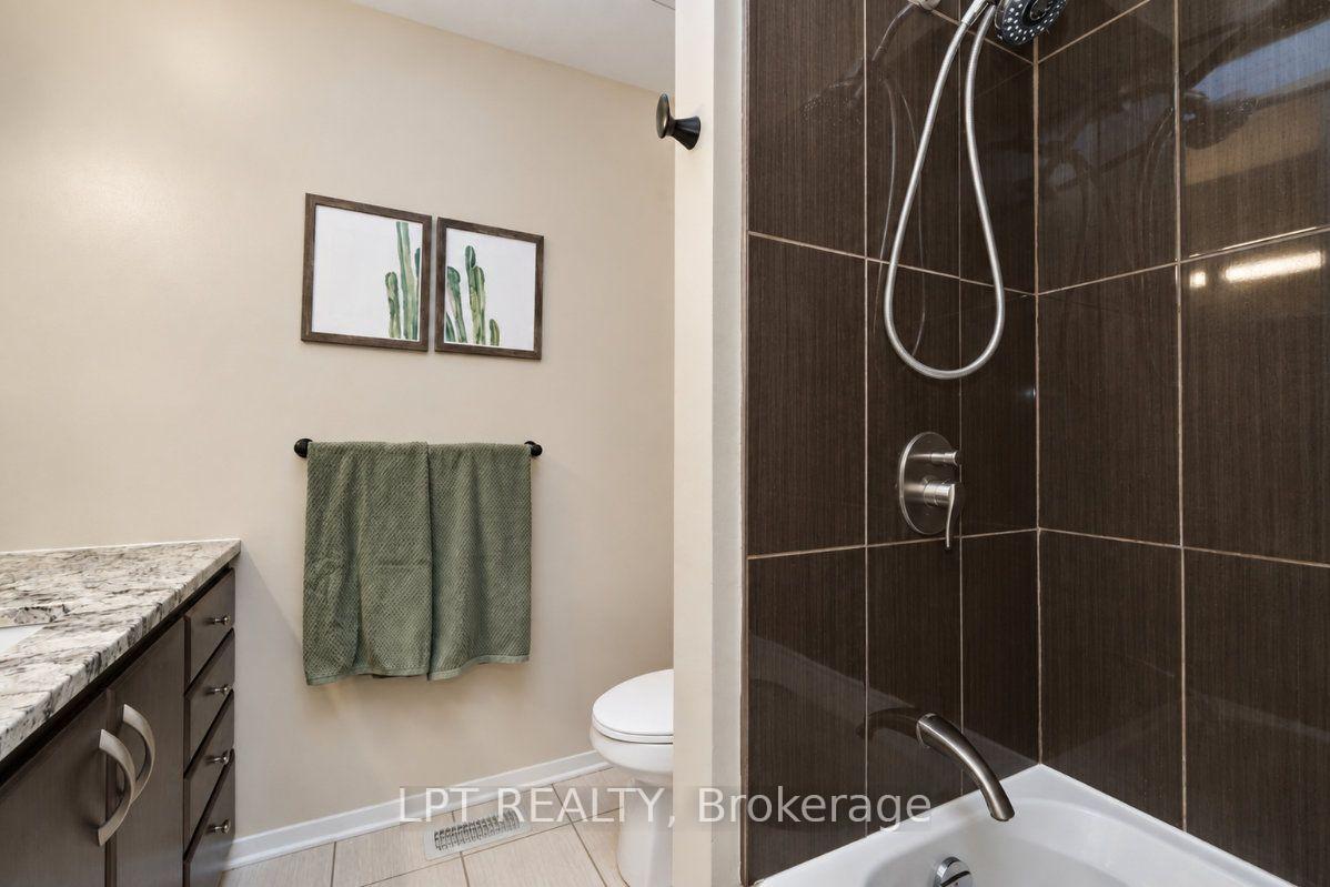 Photo 25 of 65 Coolspring Crescent, Ottawa, Borden Farm/Stewart Farm/Carleton Heights/Parkwood Hills — HOMEH