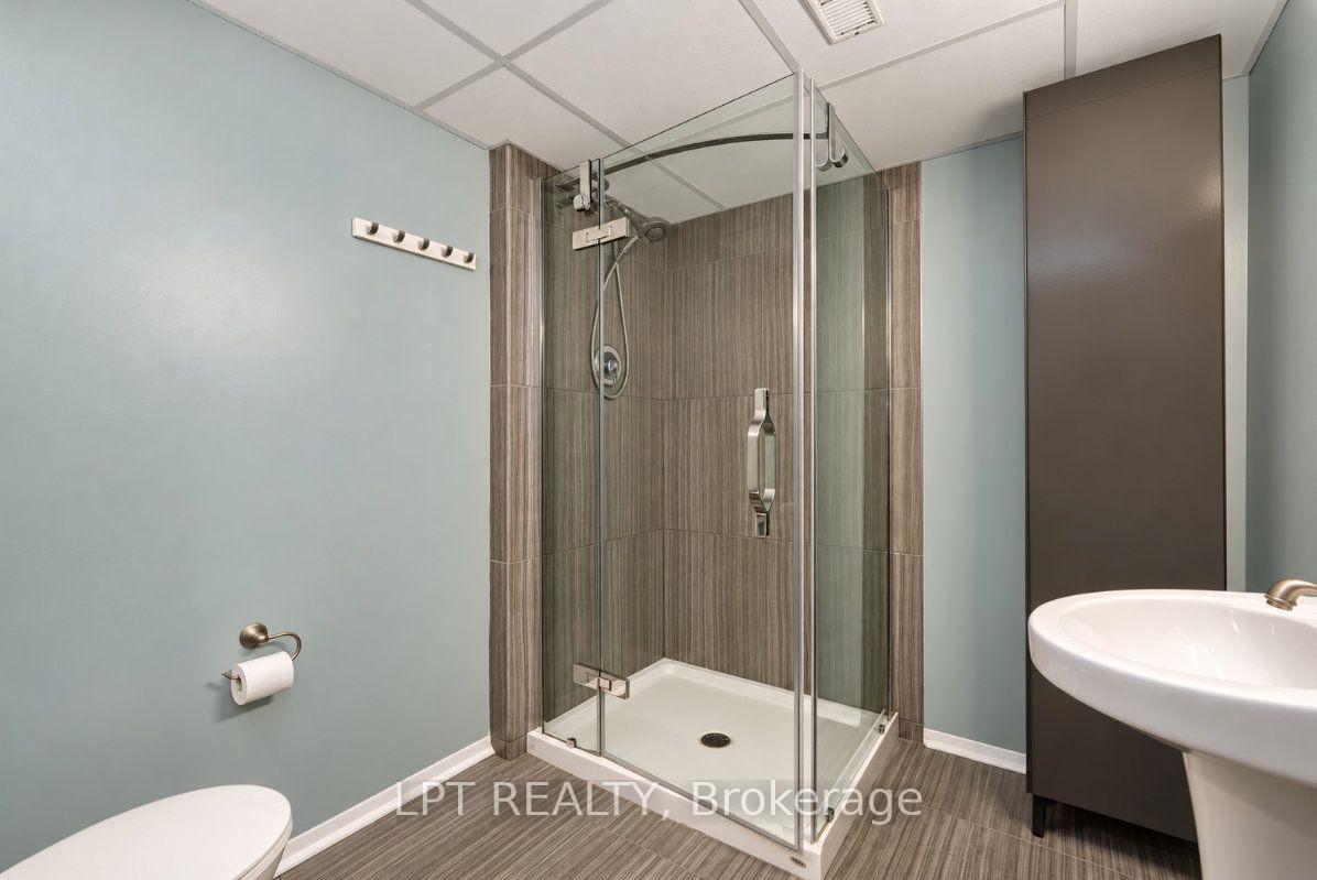 Photo 32 of 65 Coolspring Crescent, Ottawa, Borden Farm/Stewart Farm/Carleton Heights/Parkwood Hills — HOMEH