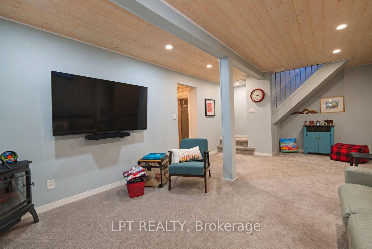 Photo 37 of 65 Coolspring Crescent, Ottawa, Borden Farm/Stewart Farm/Carleton Heights/Parkwood Hills — HOMEH