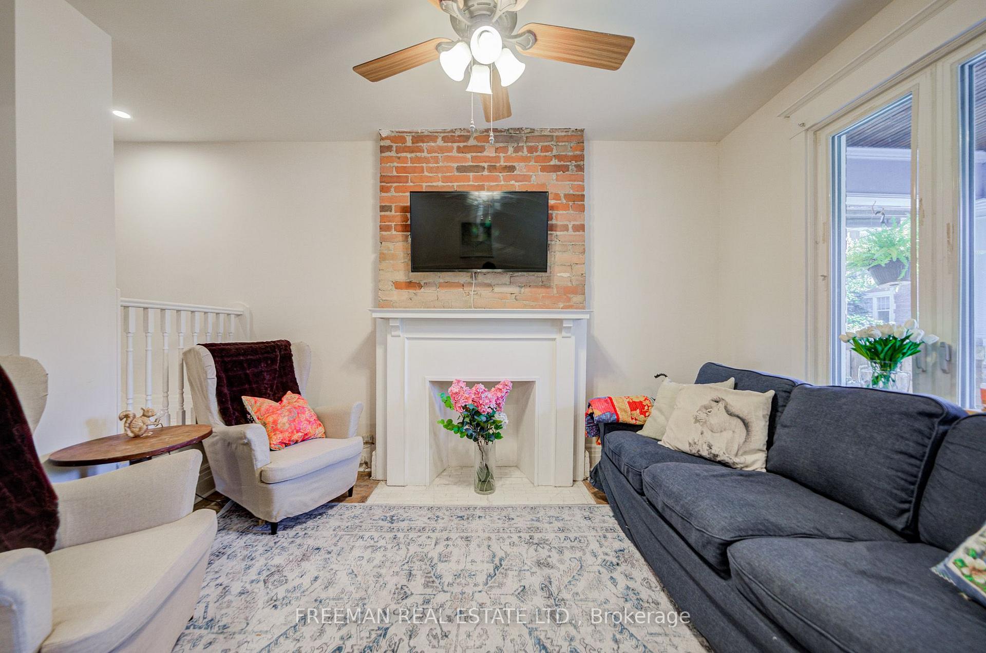 Photo 8 of 257 Bartlett Avenue, Toronto, Dovercourt-Wallace Emerson-Junction — HOMEH