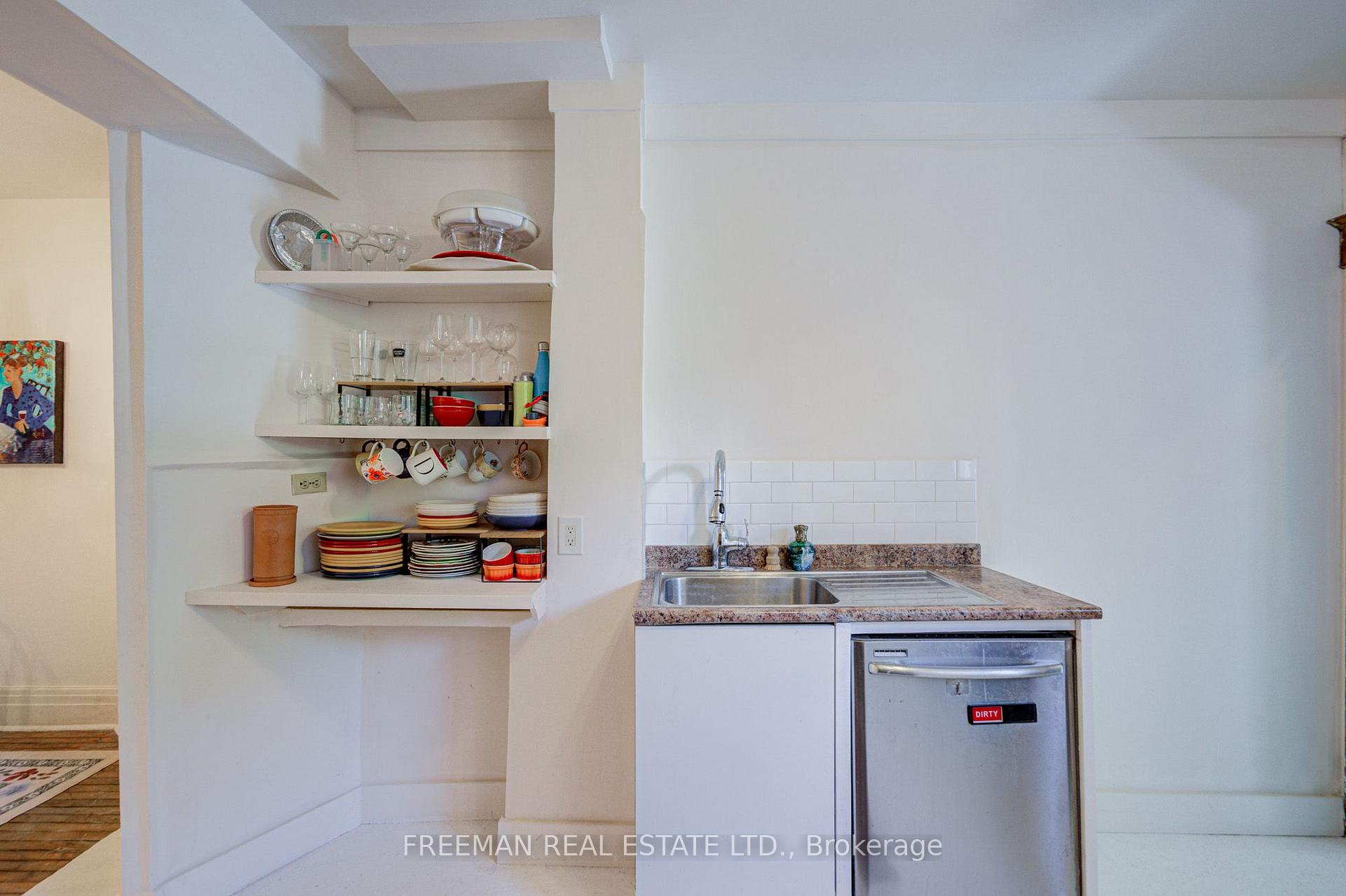 Photo 17 of 257 Bartlett Avenue, Toronto, Dovercourt-Wallace Emerson-Junction — HOMEH