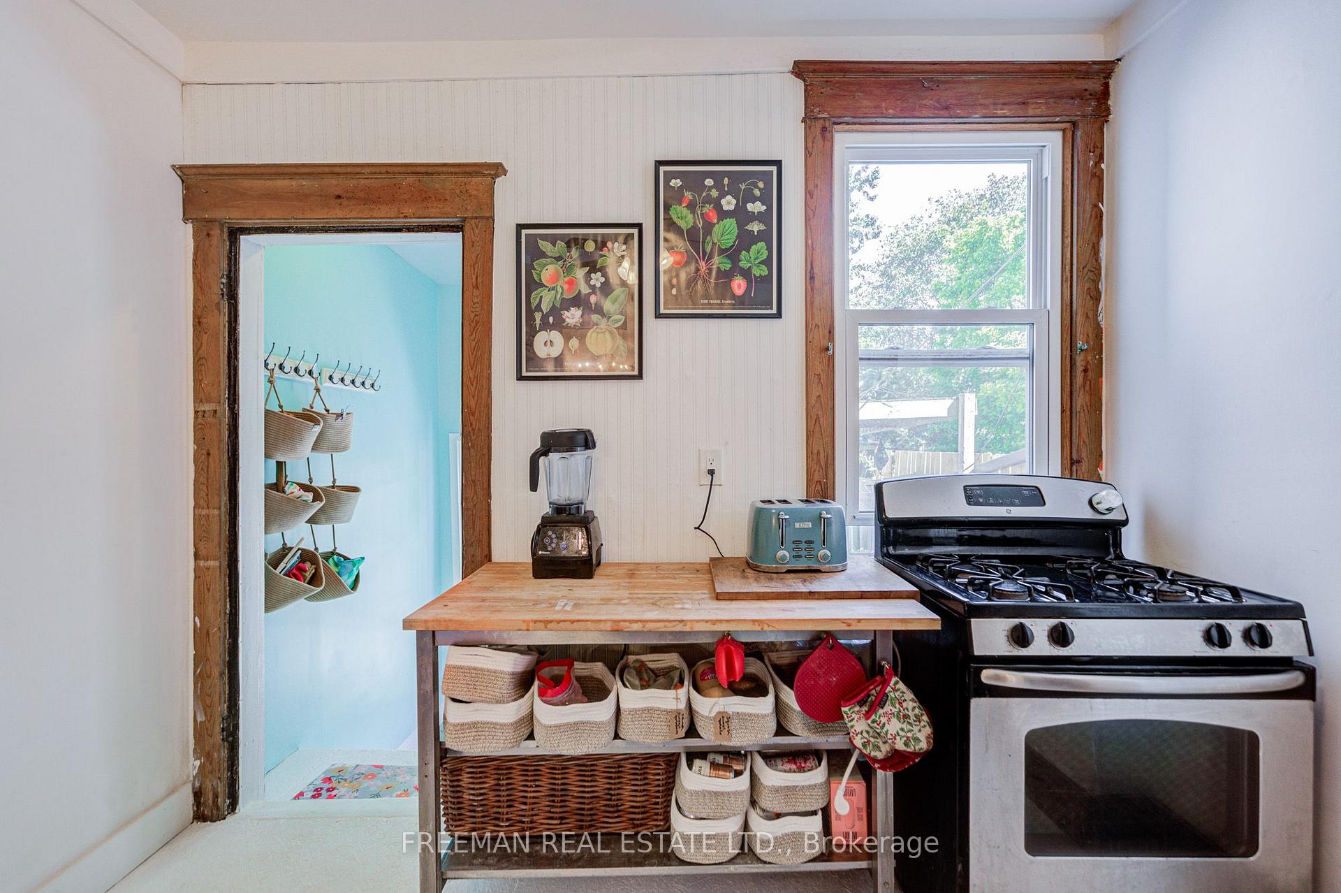 Photo 18 of 257 Bartlett Avenue, Toronto, Dovercourt-Wallace Emerson-Junction — HOMEH