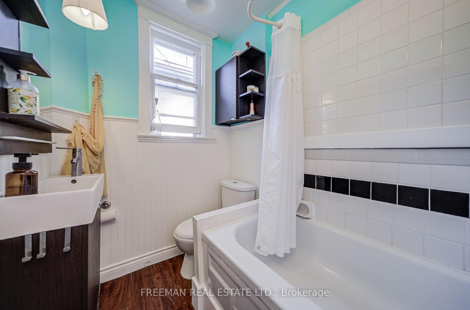 Photo 32 of 257 Bartlett Avenue, Toronto, Dovercourt-Wallace Emerson-Junction — HOMEH