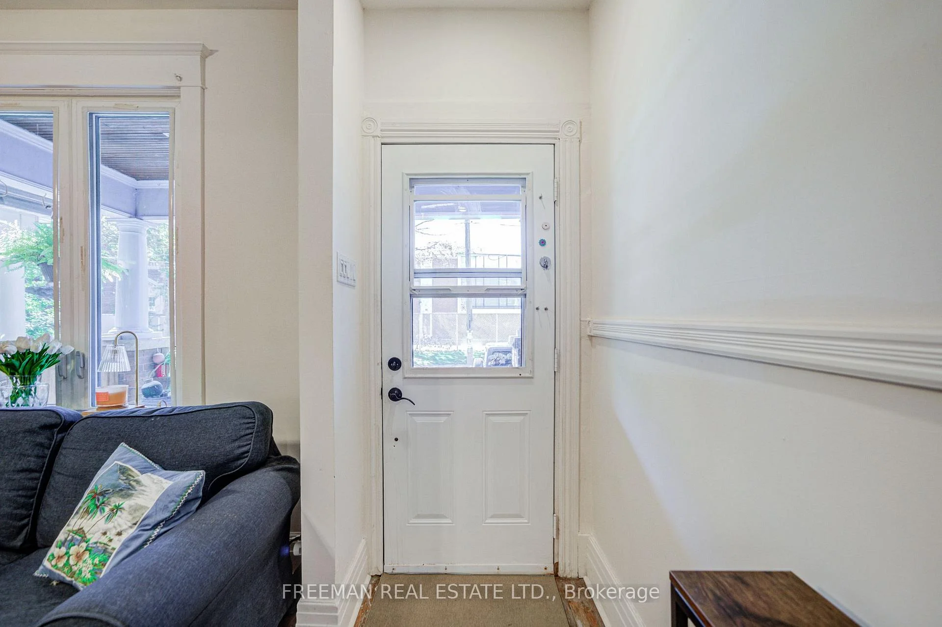 Photo 6 of 257 Bartlett Avenue, Toronto, Dovercourt-Wallace Emerson-Junction — HOMEH