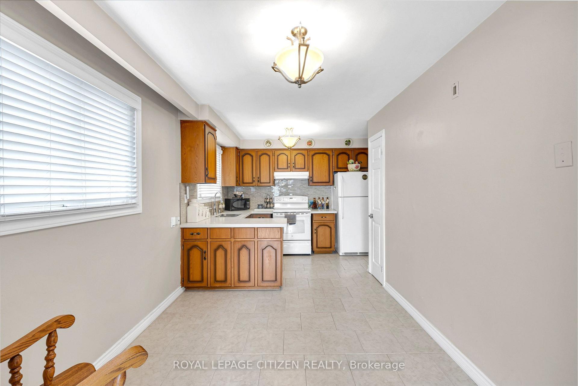 Photo 4 of 57 Bakerton Drive, Scarborough, Woburn — HOMEH
