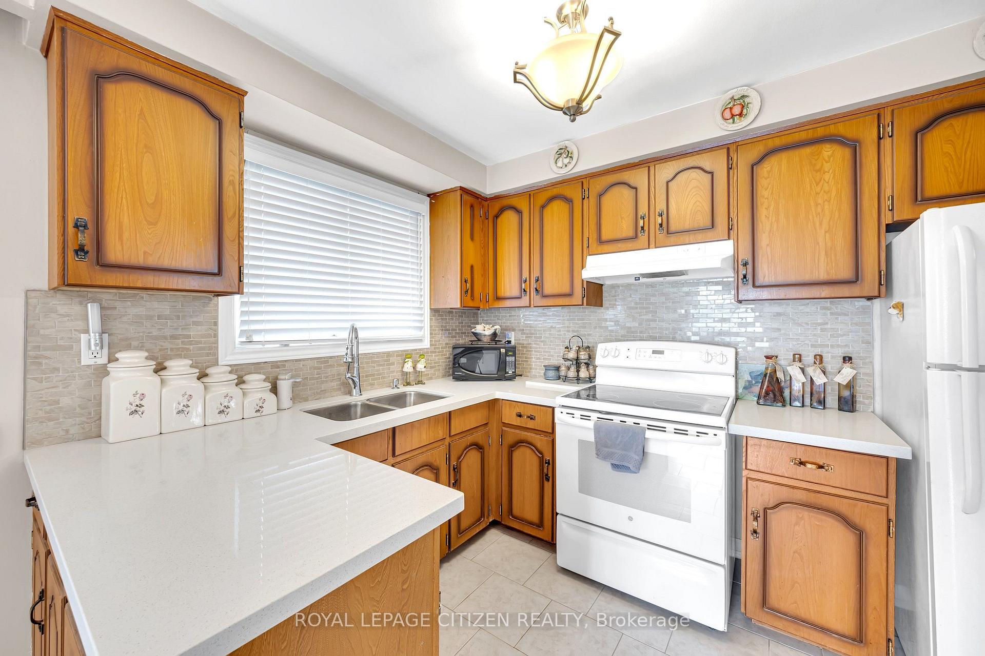 Photo 14 of 57 Bakerton Drive, Scarborough, Woburn — HOMEH