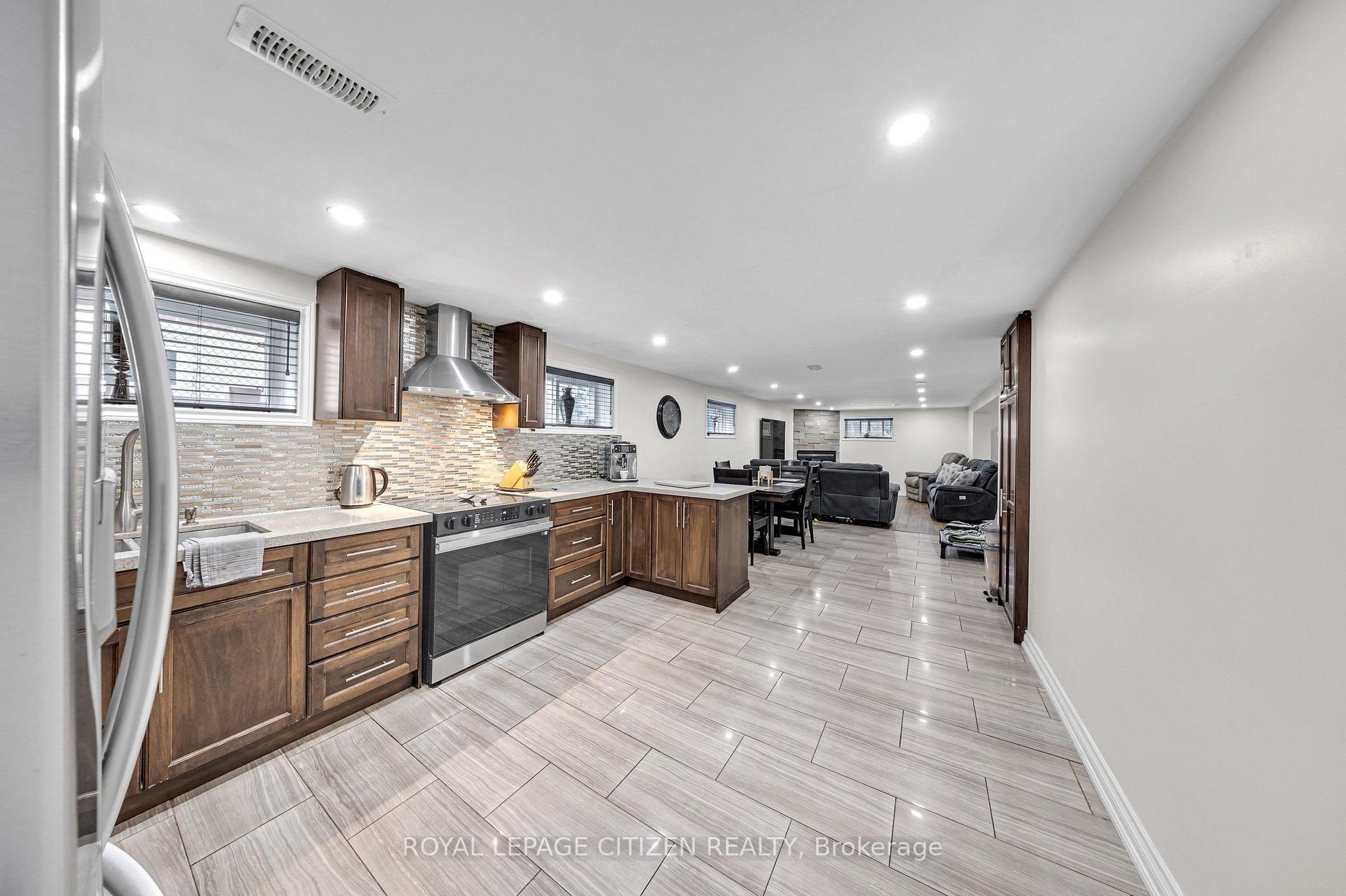 Photo 29 of 57 Bakerton Drive, Scarborough, Woburn — HOMEH