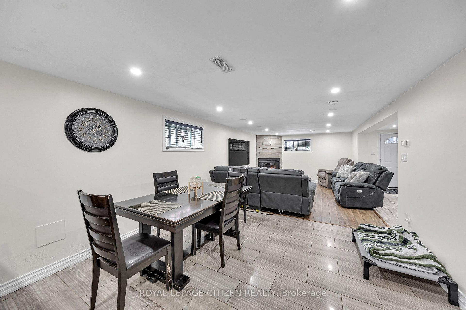 Photo 32 of 57 Bakerton Drive, Scarborough, Woburn — HOMEH