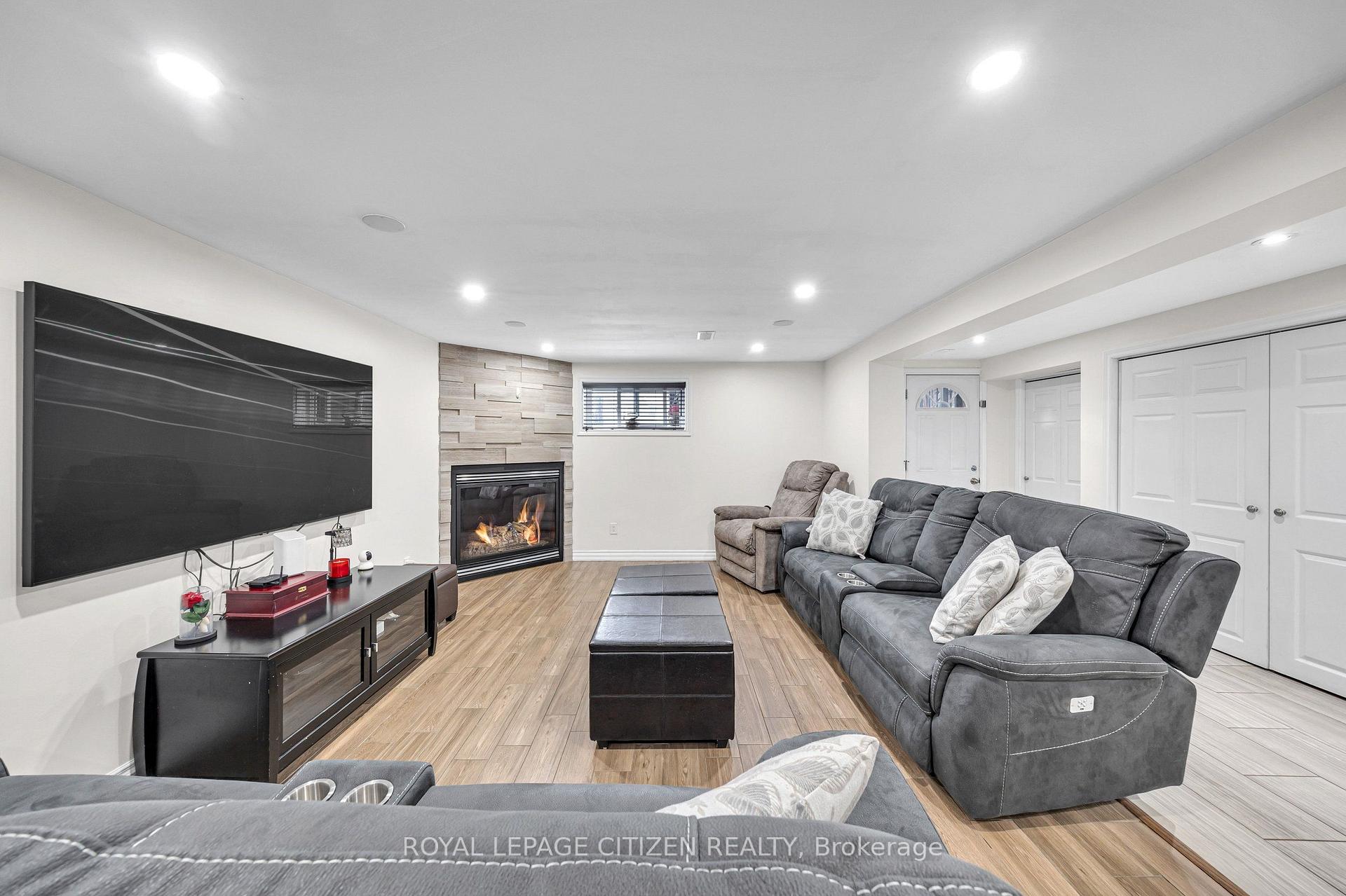 Photo 36 of 57 Bakerton Drive, Scarborough, Woburn — HOMEH