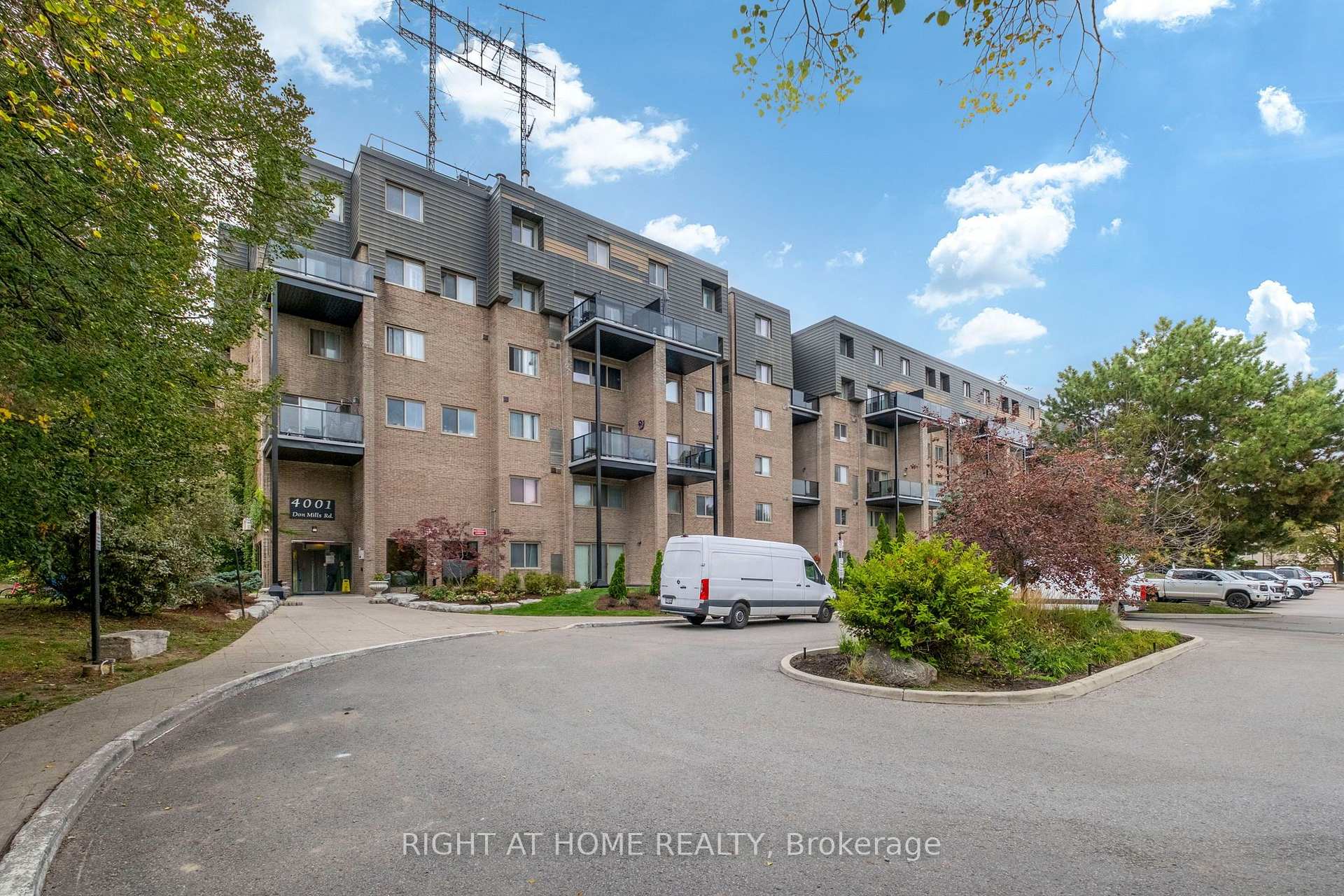 Front of Unit 148, 4001 Don Mills Road