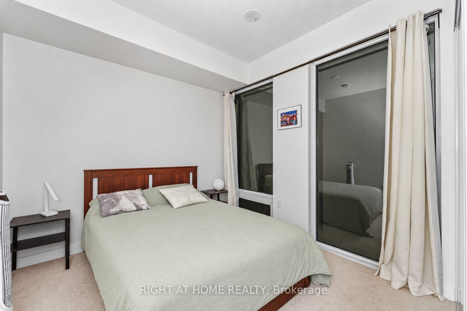 Photo 10 of Unit 803, 238 Simcoe Street, Toronto, Kensington-Chinatown — HOMEH