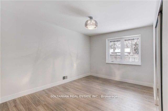 Photo 17 of 44 Tremont Crescent, North York, Banbury-Don Mills — HOMEH