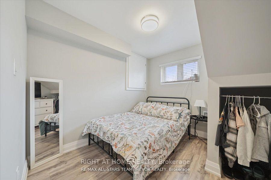 Photo 9 of Unit LOWER, 6 Newlands Avenue, Georgina, Keswick South — HOMEH