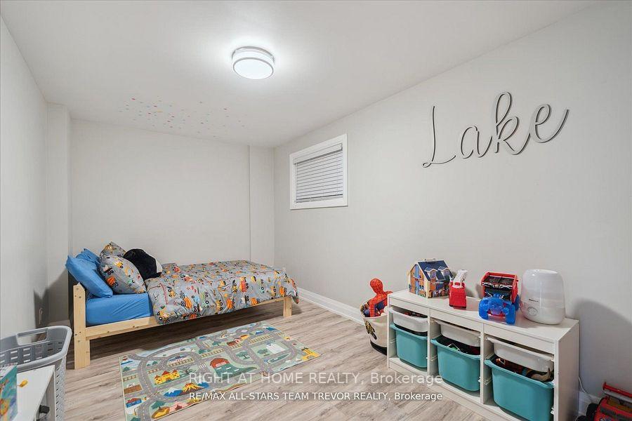 Photo 11 of Unit LOWER, 6 Newlands Avenue, Georgina, Keswick South — HOMEH