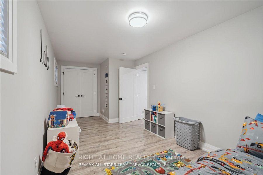 Photo 13 of Unit LOWER, 6 Newlands Avenue, Georgina, Keswick South — HOMEH